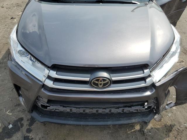 VIN 5TDJZRFH9KS599993 2019 Toyota Highlander, SE no.12