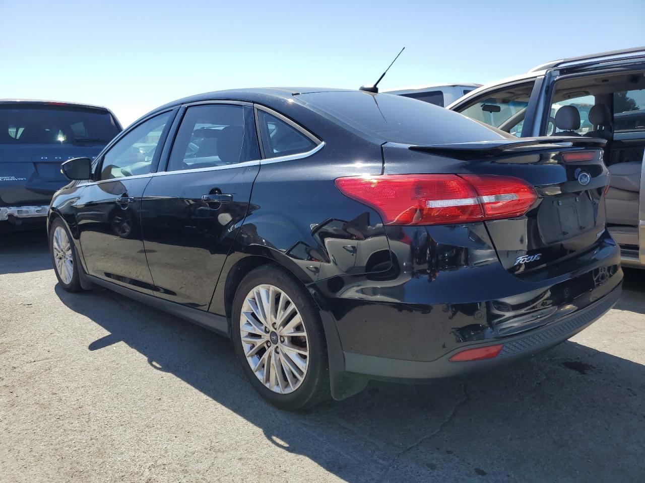 2016 Ford Focus Titanium vin: 1FADP3J27GL329226