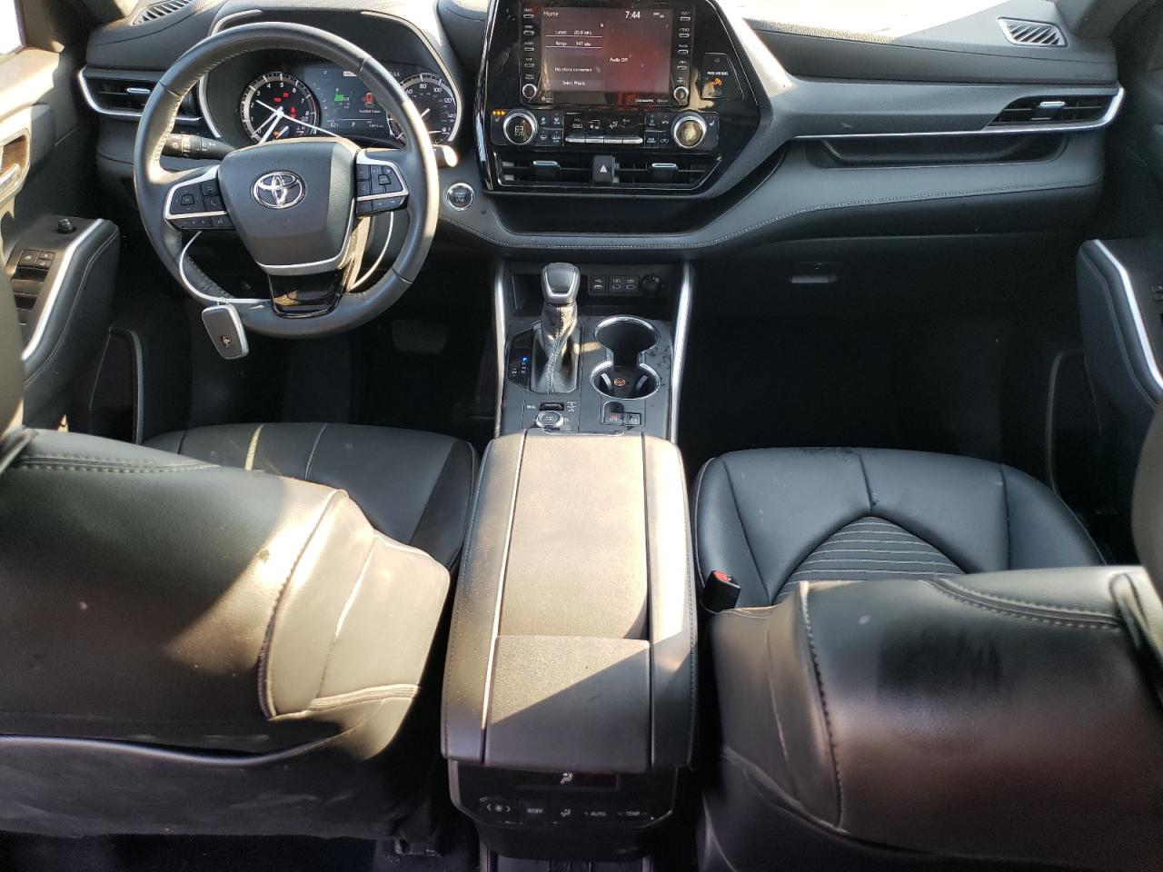 5TDLZRBH5NS219616 2022 Toyota Highlander Xse