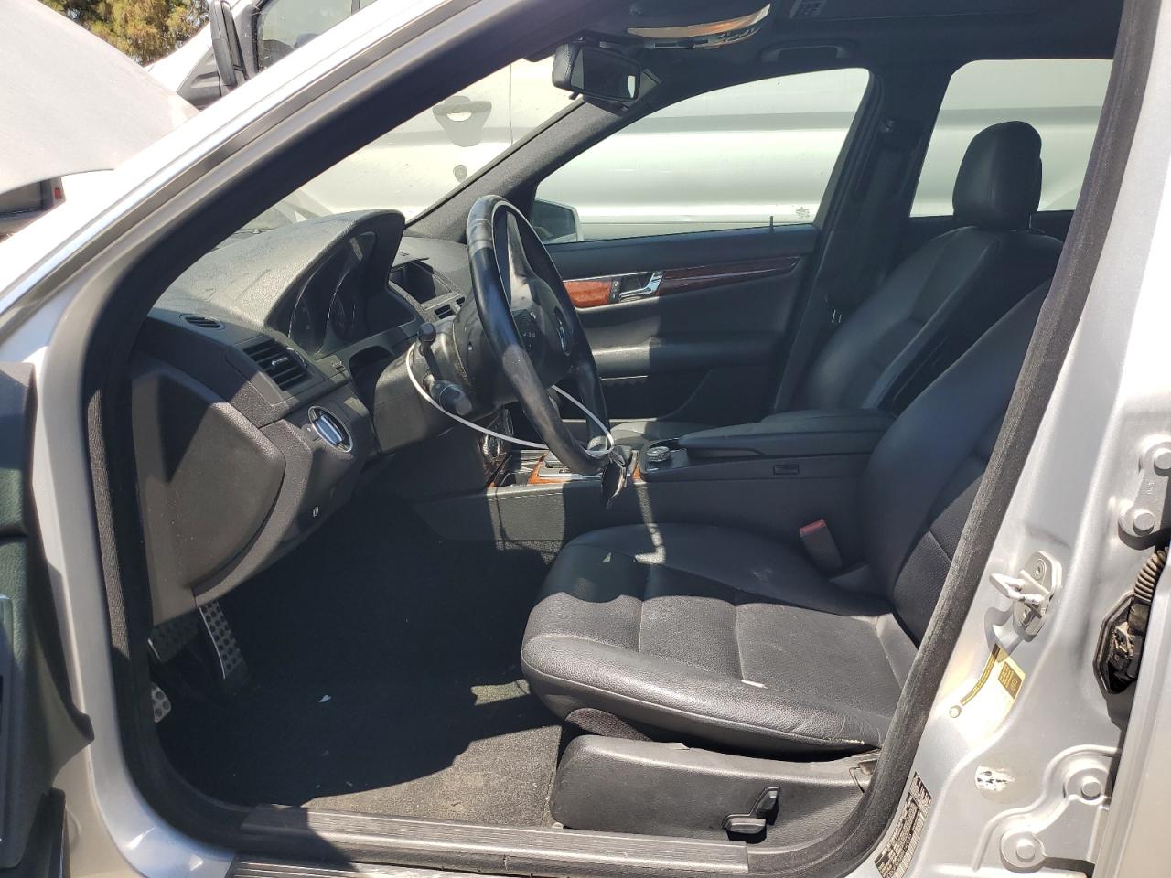 WDDGF5EB8BR140855 2011 Mercedes-Benz C 300