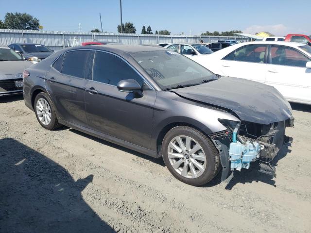 VIN 4T1B11HKXJU677077 2018 Toyota Camry, L no.4