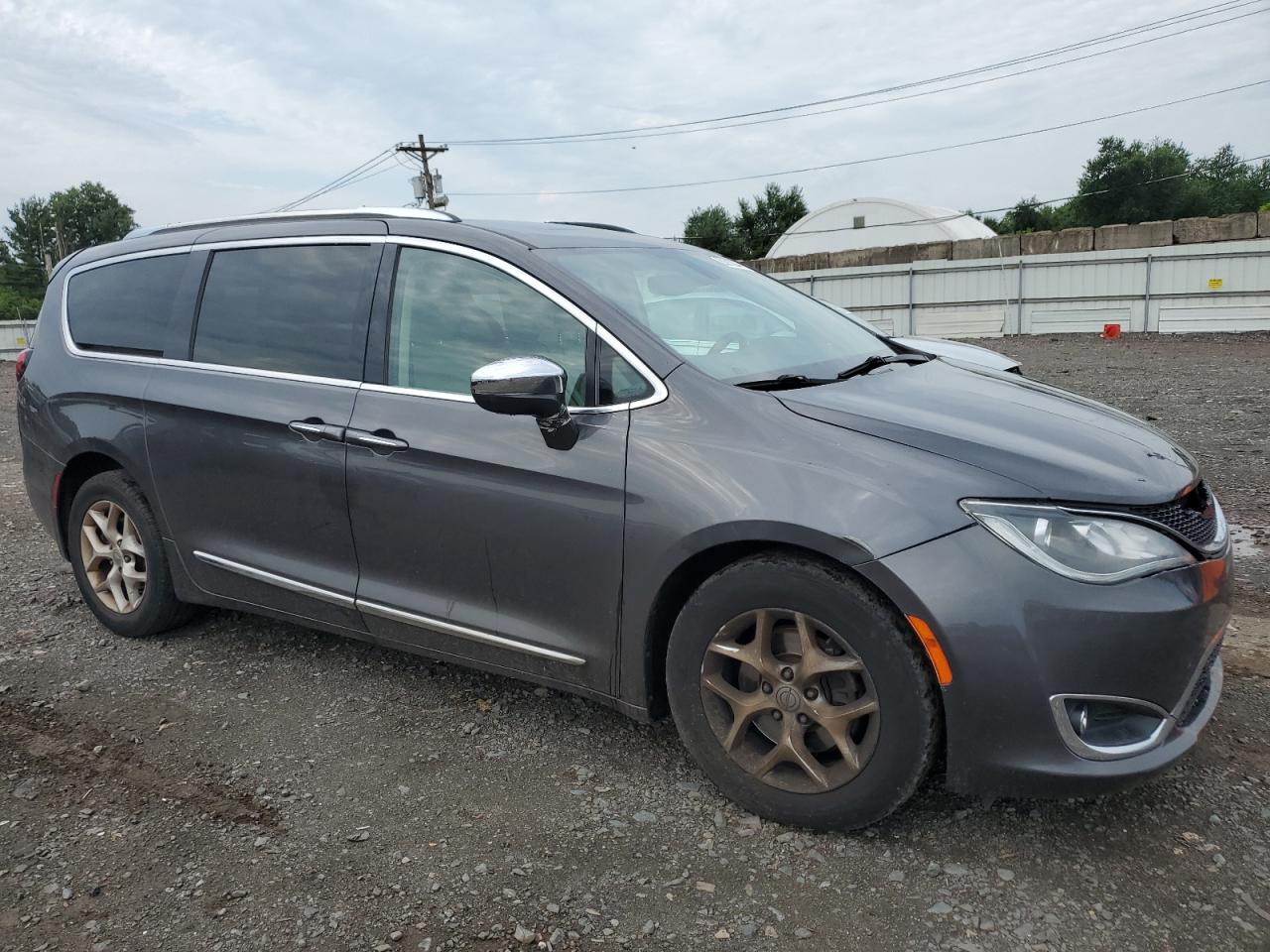 2020 Chrysler Pacifica Limited vin: 2C4RC1GG5LR144371