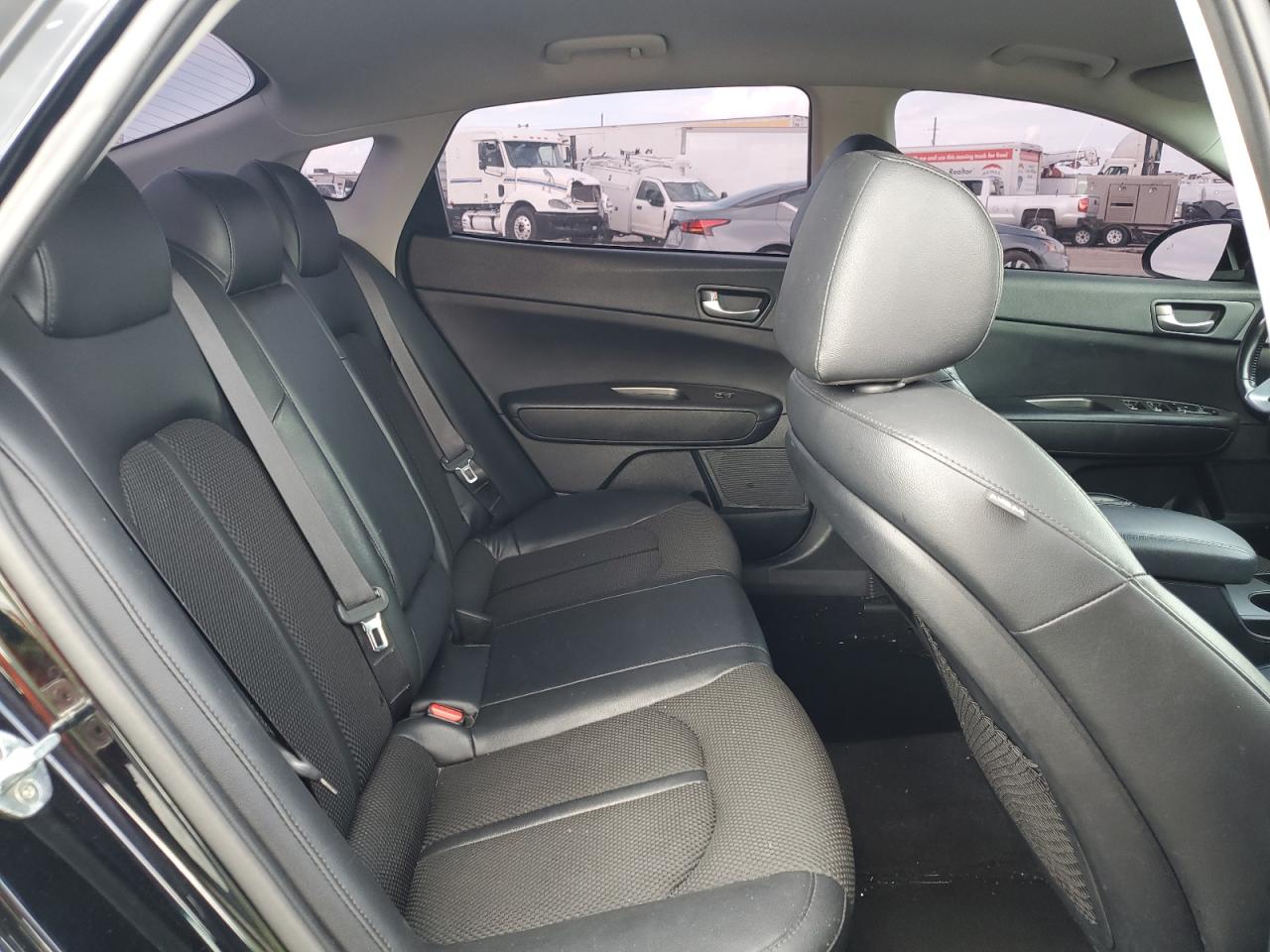 5XXGT4L38LG407439 2020 Kia Optima Lx