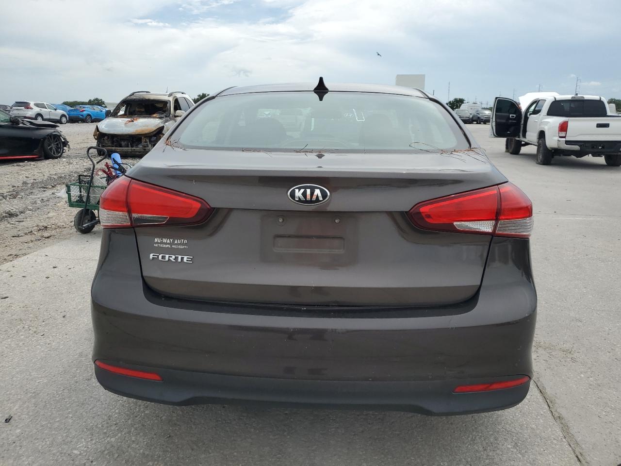 2017 Kia Forte Lx vin: 3KPFK4A76HE042490