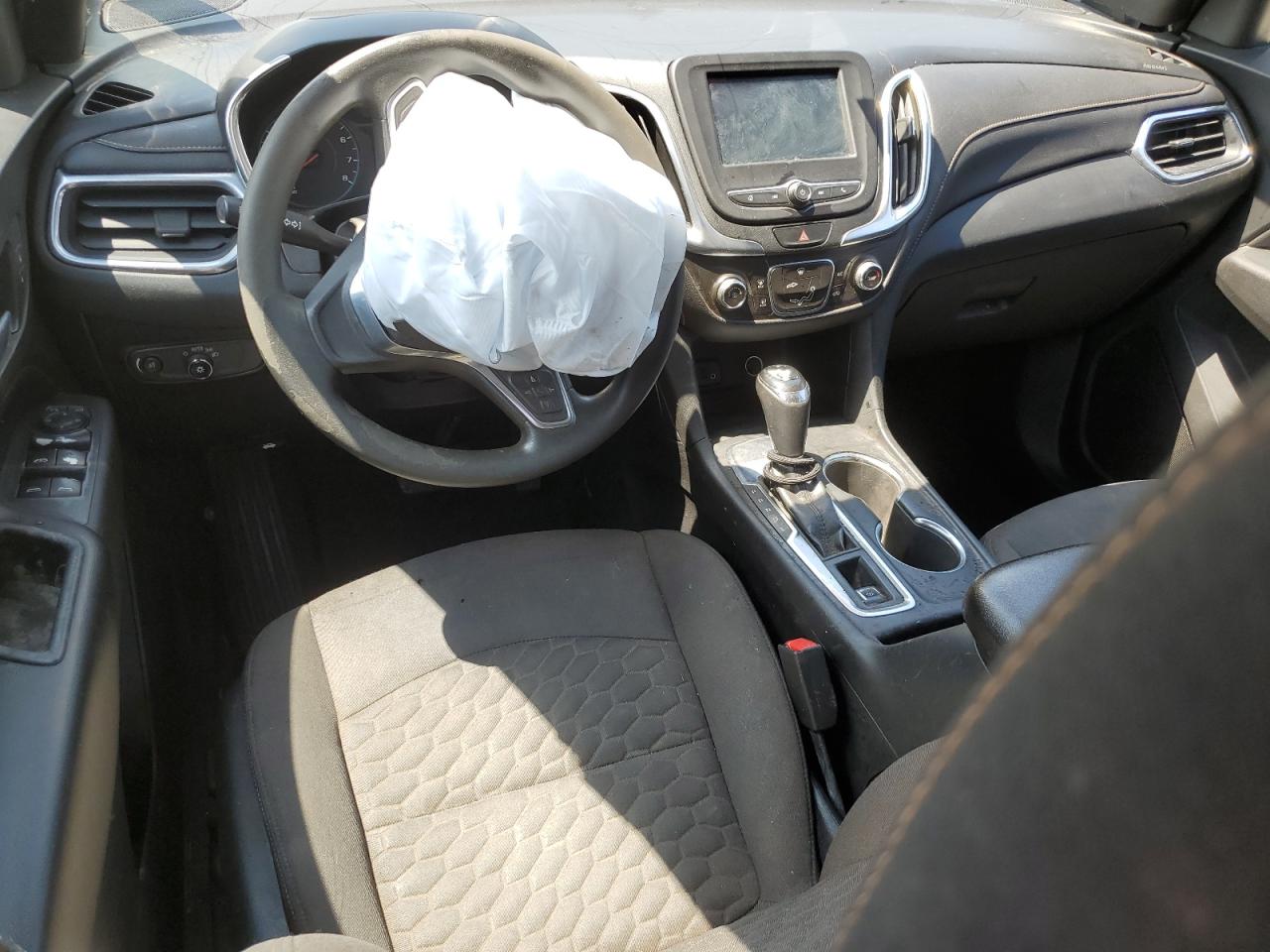 3GNAXJEV7JS585154 2018 Chevrolet Equinox Lt