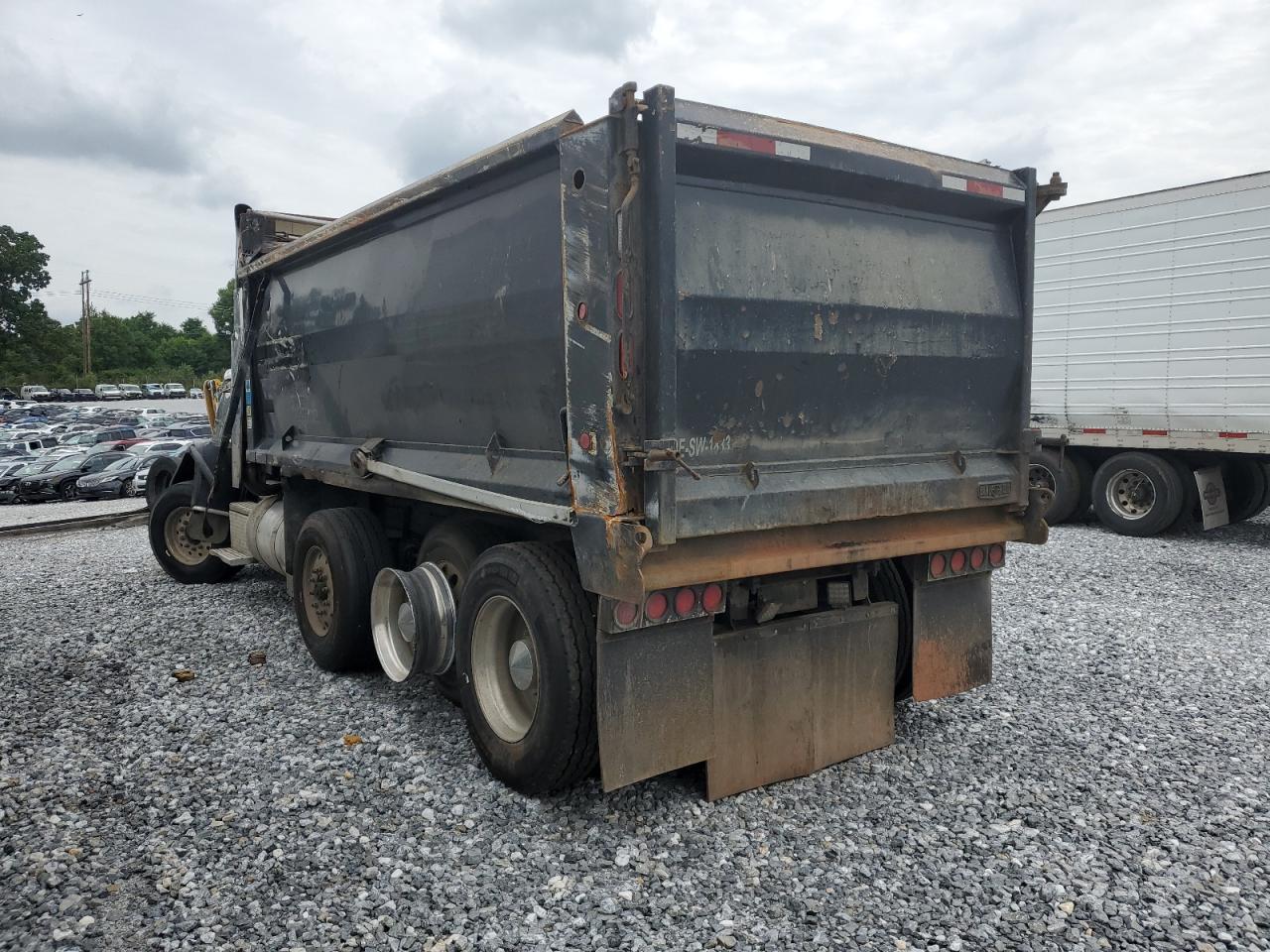 Lot #2885679974 2014 PETERBILT 388