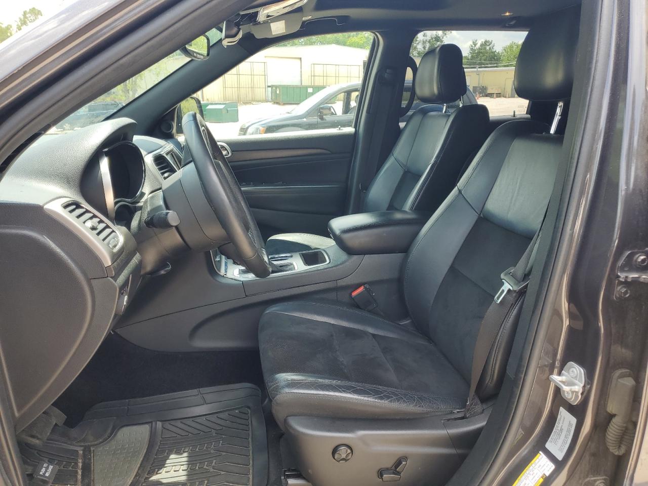 1C4RJEAG0HC716212 2017 Jeep Grand Cherokee Laredo