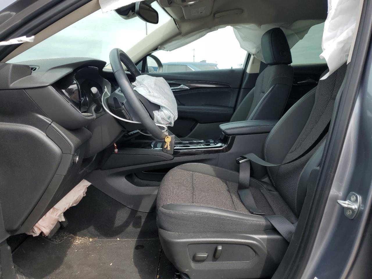 LRBAZLR43ND125607 2022 Buick Envision Preferred