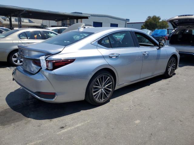 58ADA1C17NU026303 Lexus ES300 ES 300H BA 3