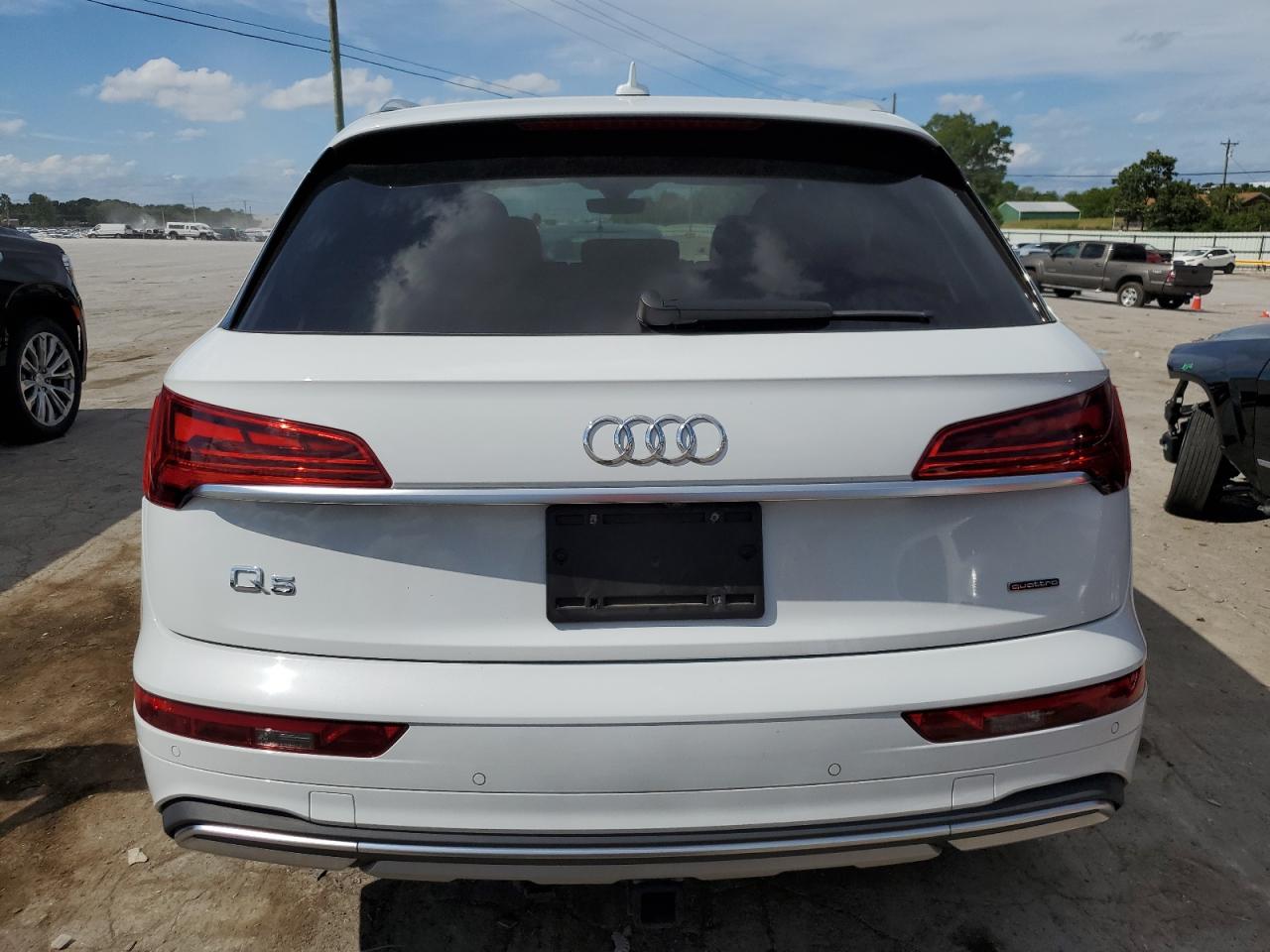 WA1CAAFY4M2050885 2021 Audi Q5 Prestige