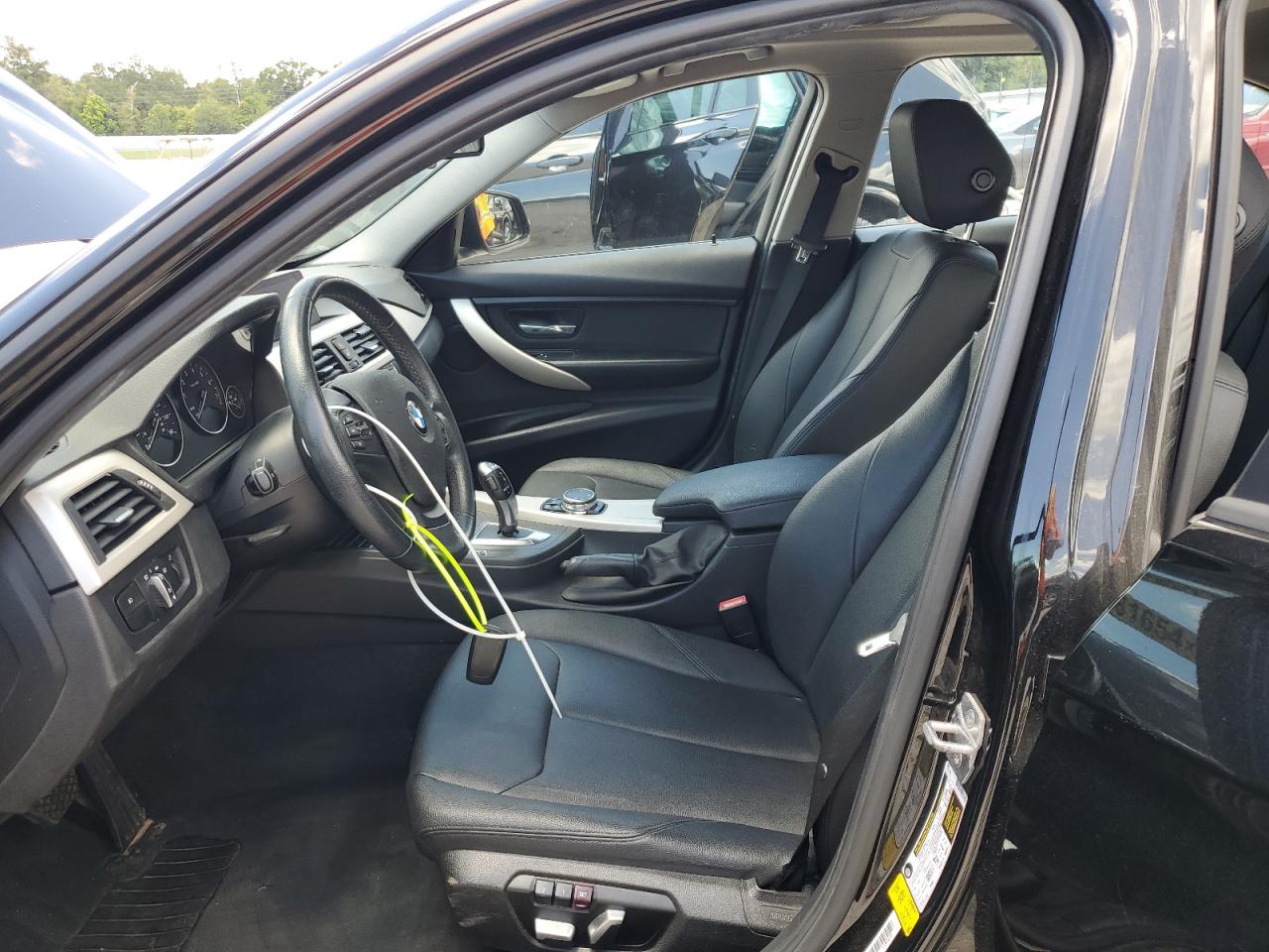 WBA8E1G53GNT33735 2016 BMW 320 I