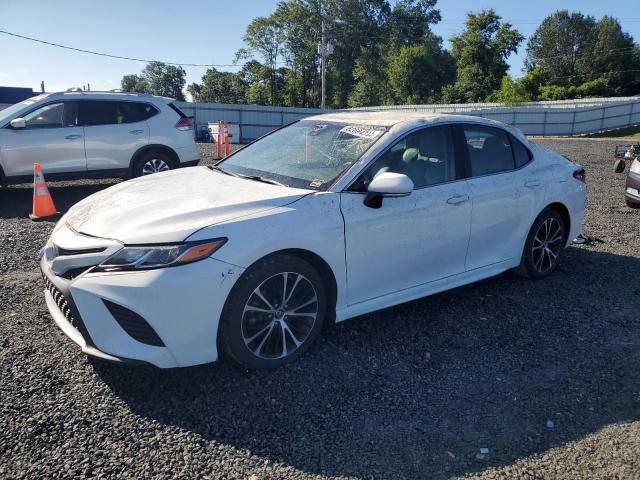 VIN 4T1B11HKXJU654138 2018 Toyota Camry, L no.1