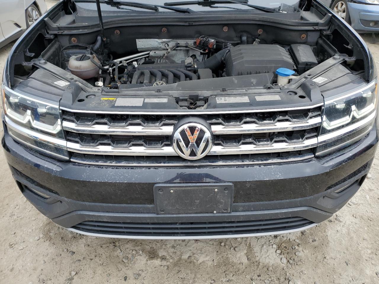 1V2KR2CAXJC505606 2018 Volkswagen Atlas Se