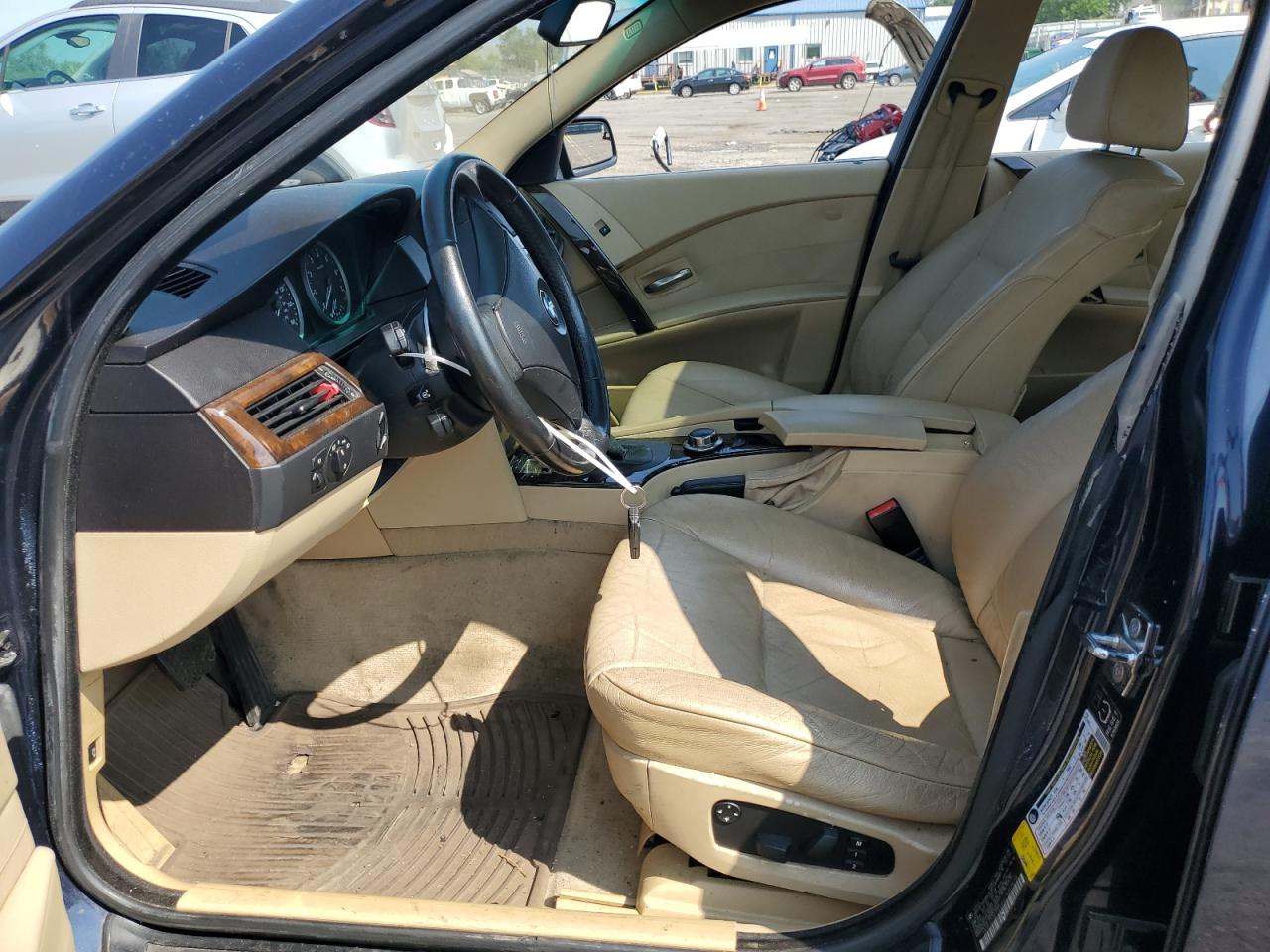 WBANE73586CM42570 2006 BMW 530 I