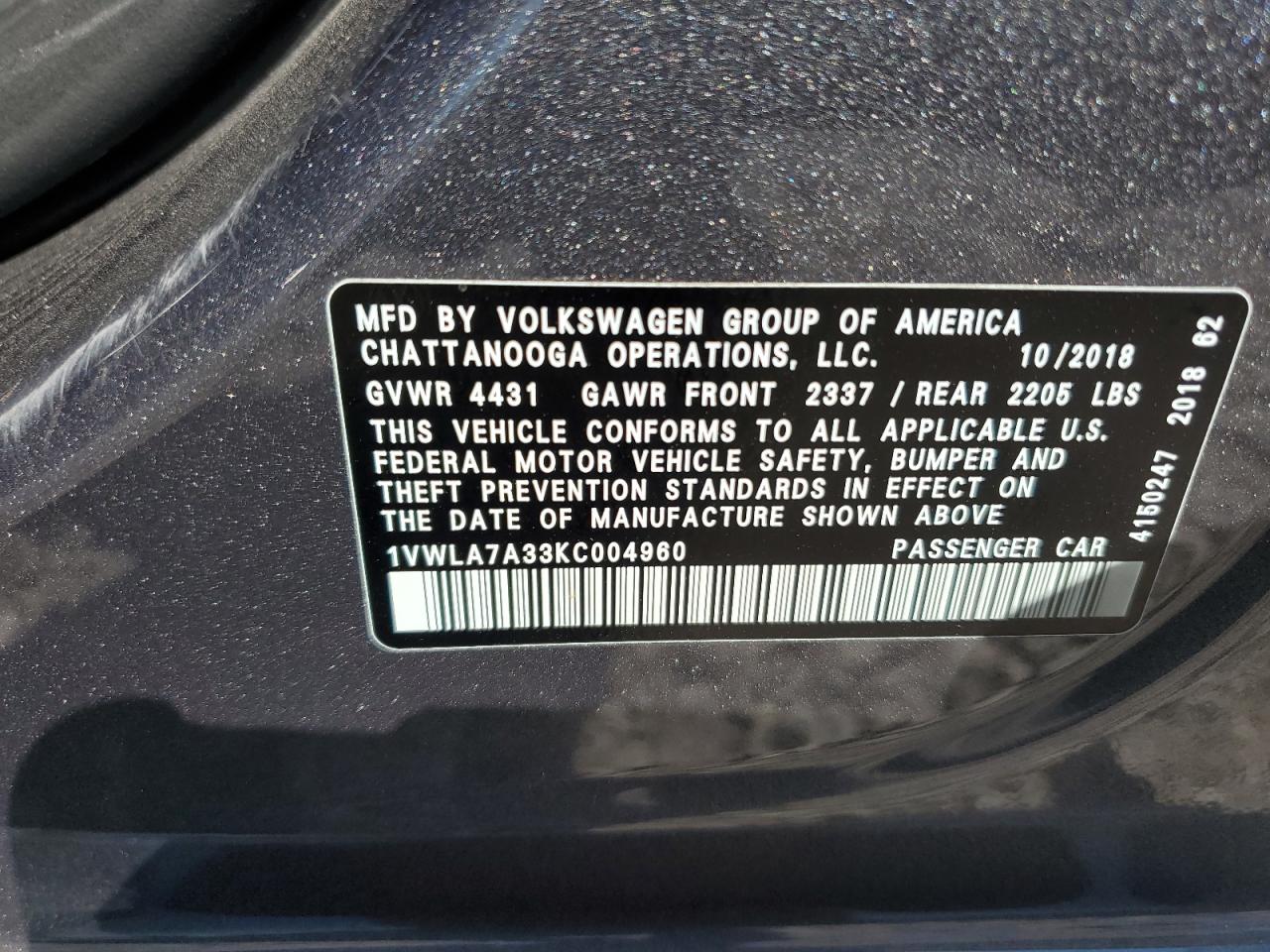 1VWLA7A33KC004960 2019 Volkswagen Passat Wolfsburg