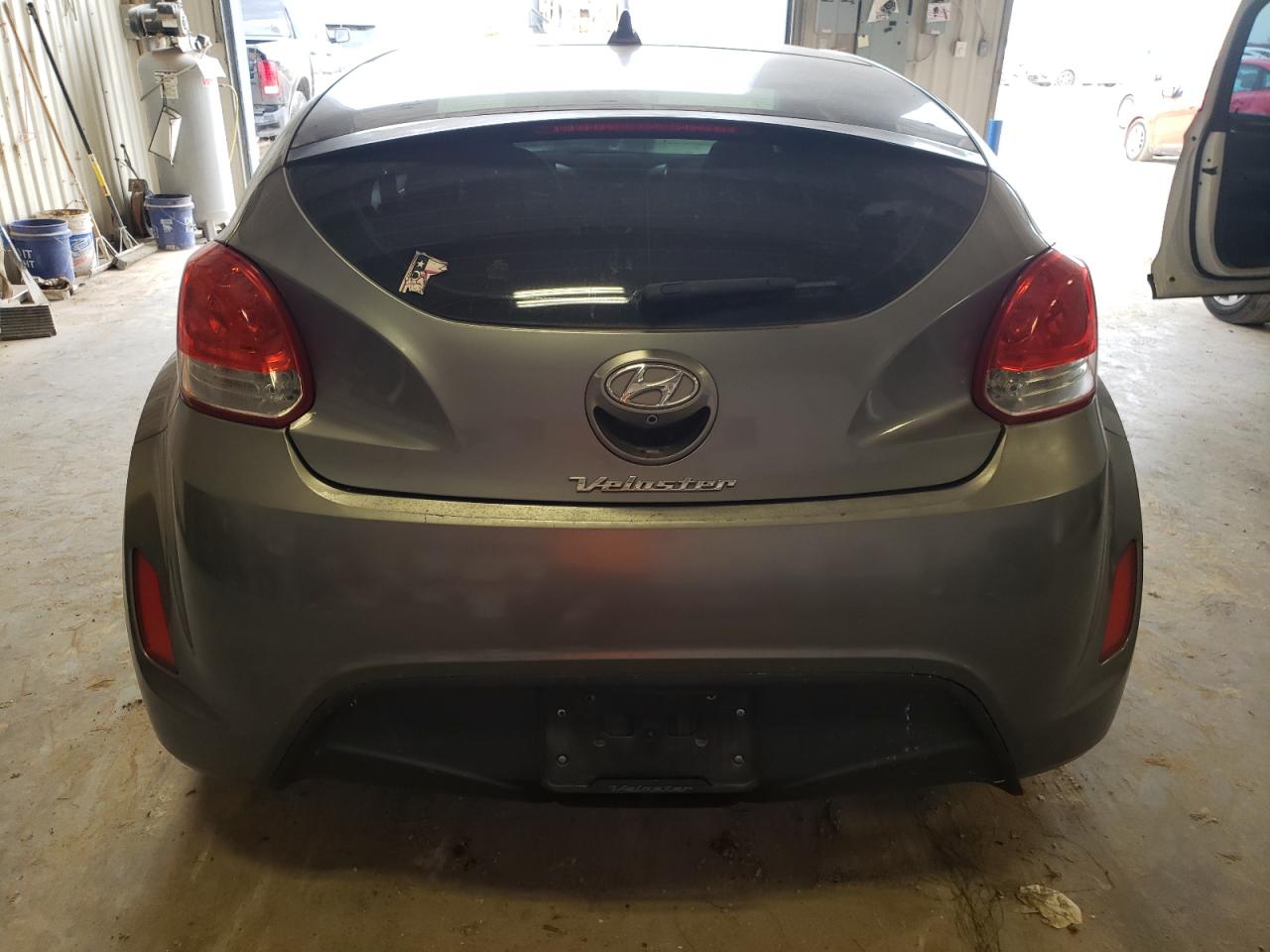 KMHTC6AD0GU259918 2016 Hyundai Veloster