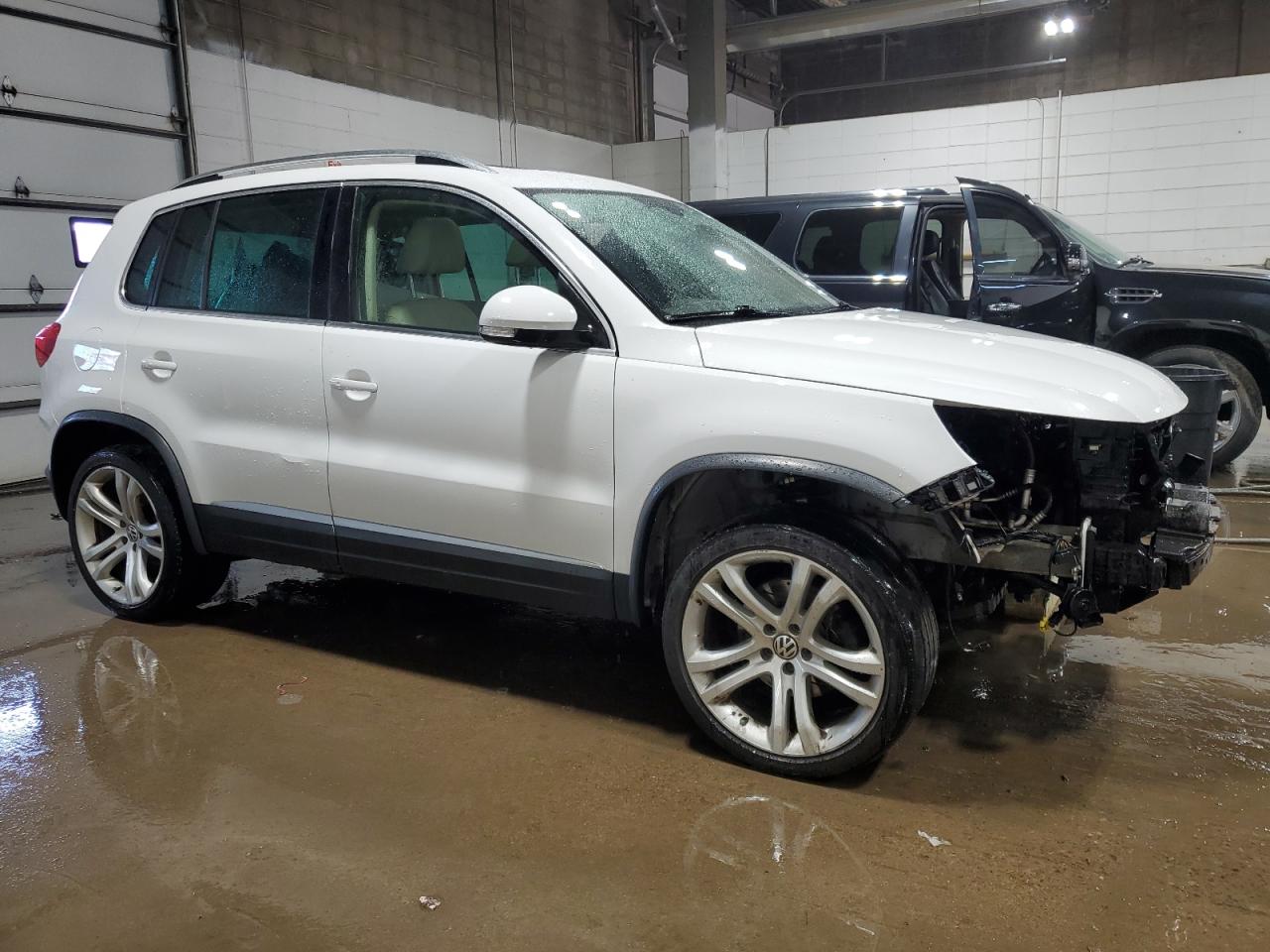 WVGBV7AX6CW604549 2012 Volkswagen Tiguan S