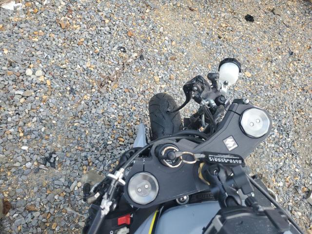 2022 SUZUKI GSX-R600 - JS1GN7FA4N7100295
