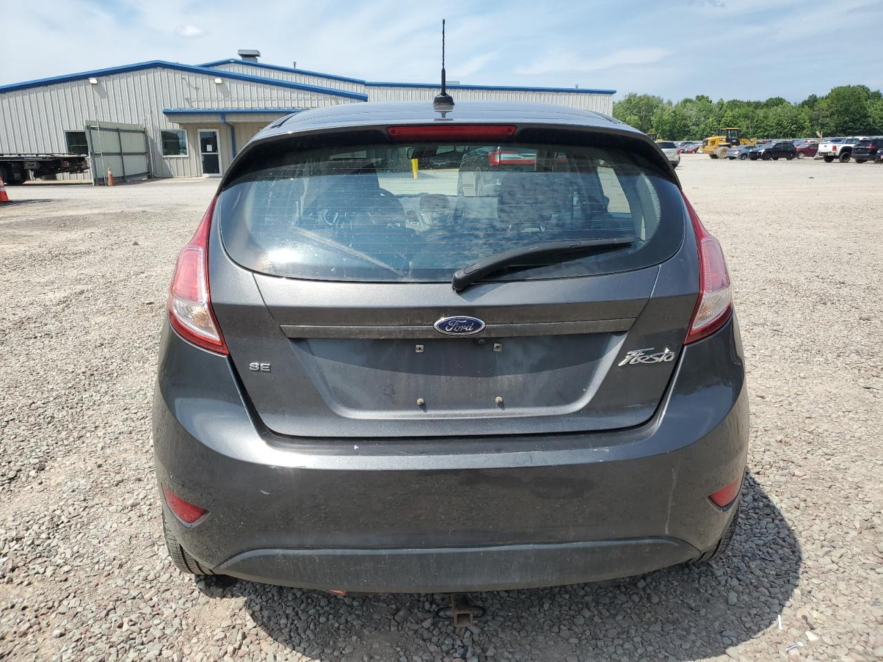 3FADP4EJ3JM106498 2018 Ford Fiesta Se