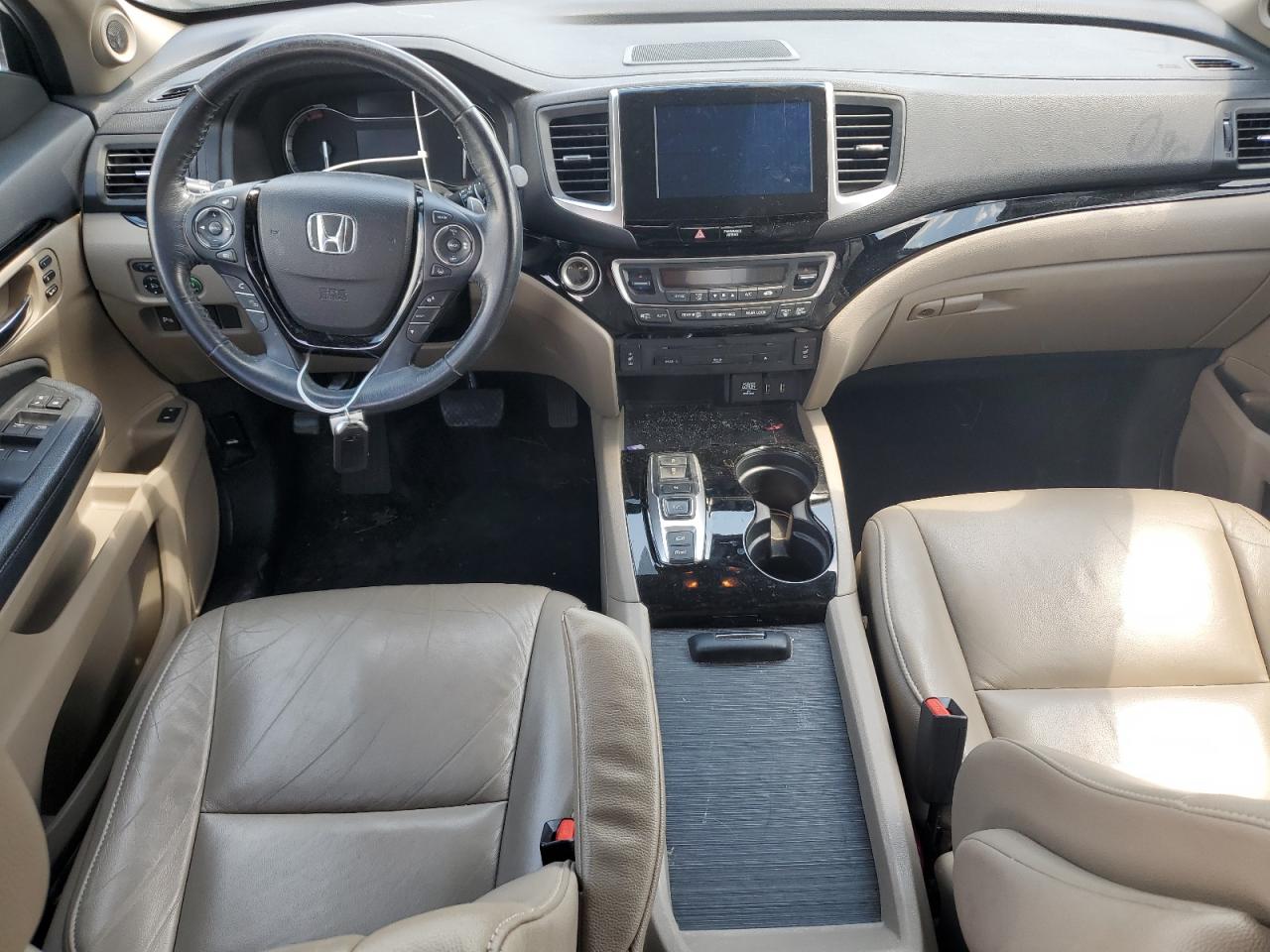 5FNYF6H95GB084013 2016 Honda Pilot Touring