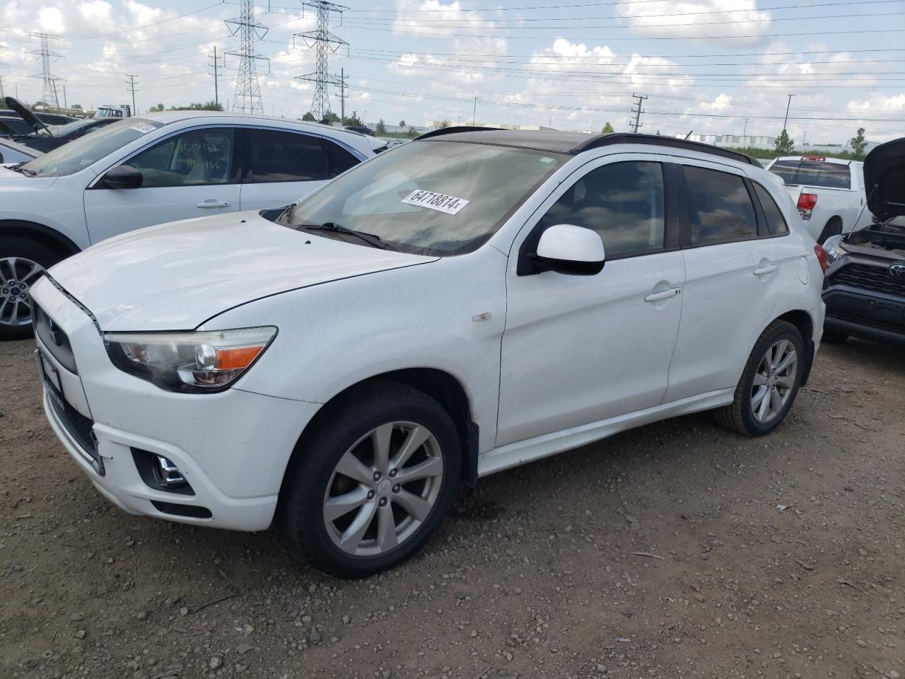 MITSUBISHI OUTLANDER SE