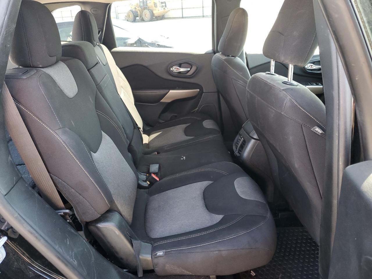 1C4PJMAS9HW588766 2017 Jeep Cherokee Sport