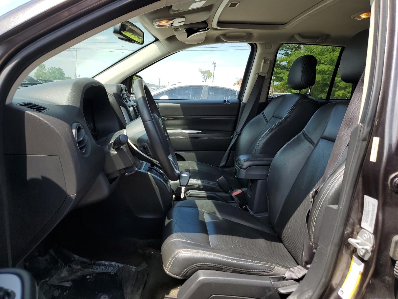 1C4NJCEA0GD777058 2016 Jeep Compass Latitude