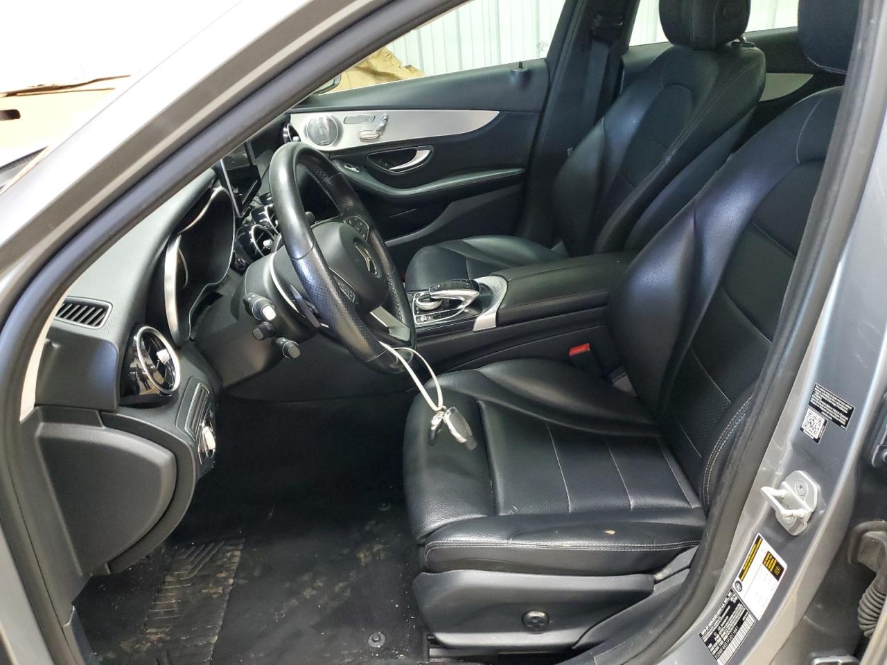 2015 Mercedes-Benz C 300 4Matic vin: 55SWF4KB1FU011841