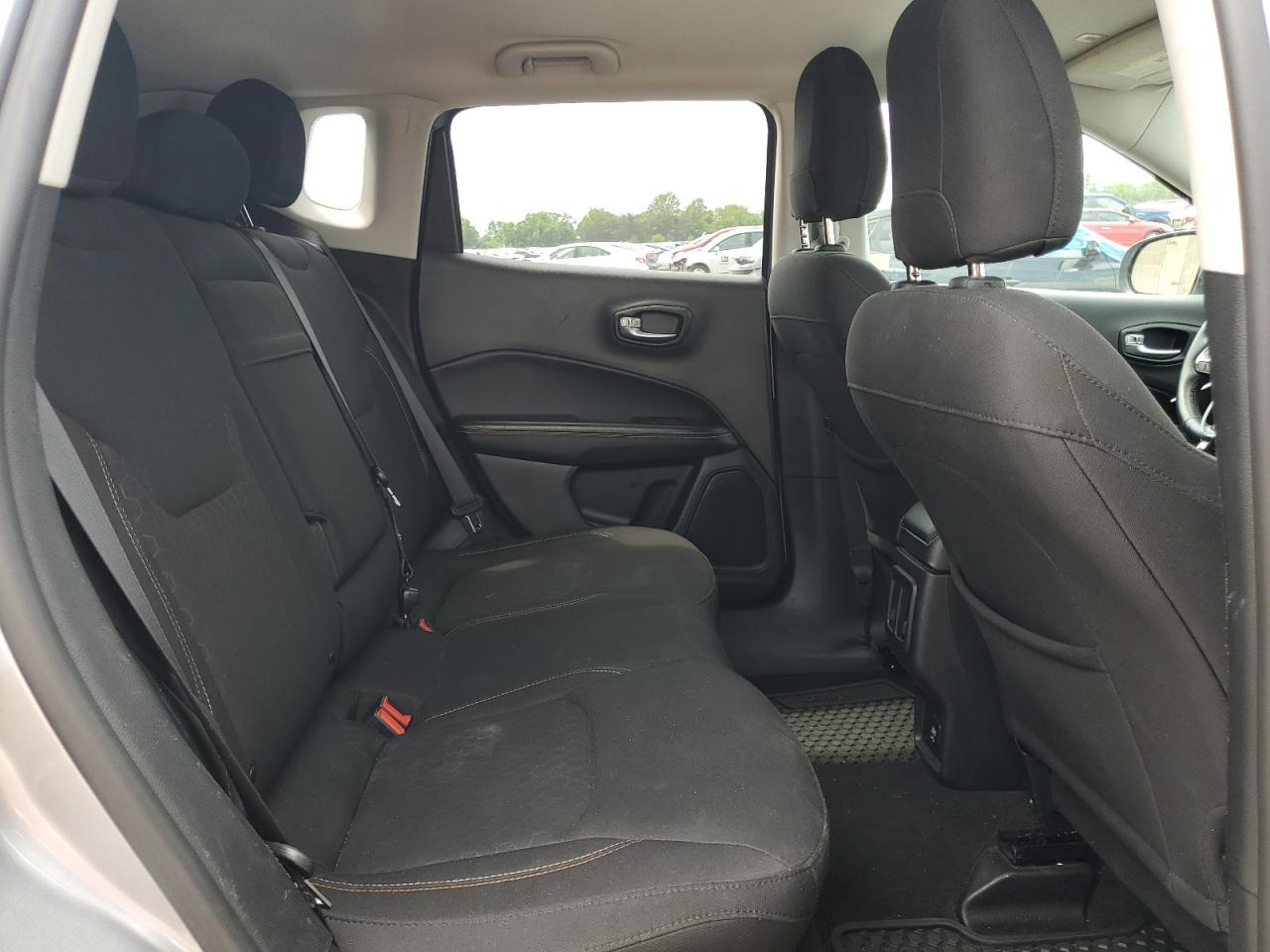 3C4NJCAB6JT468758 2018 Jeep Compass Sport
