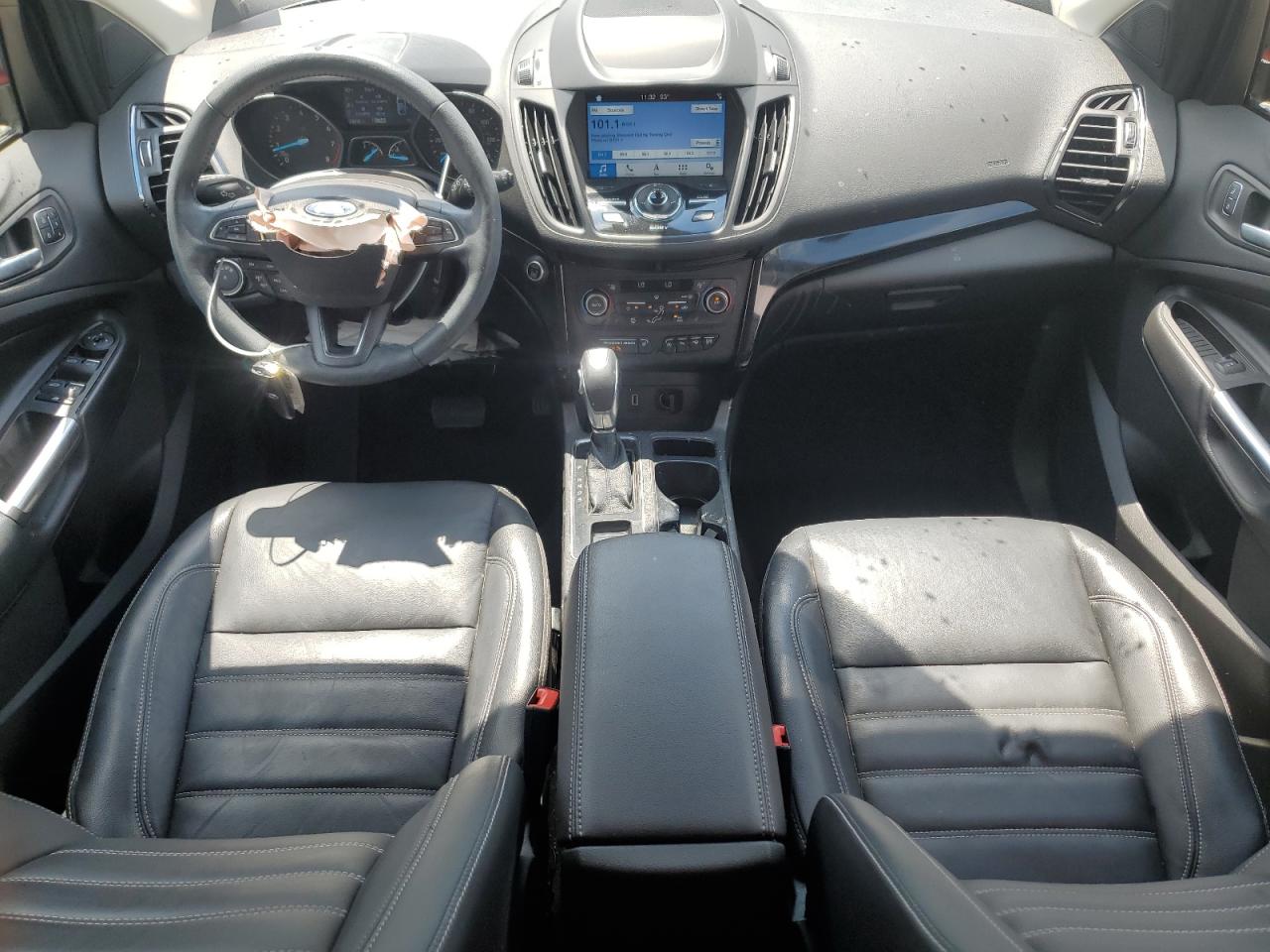 2019 Ford Escape Titanium vin: 1FMCU9J92KUA09227