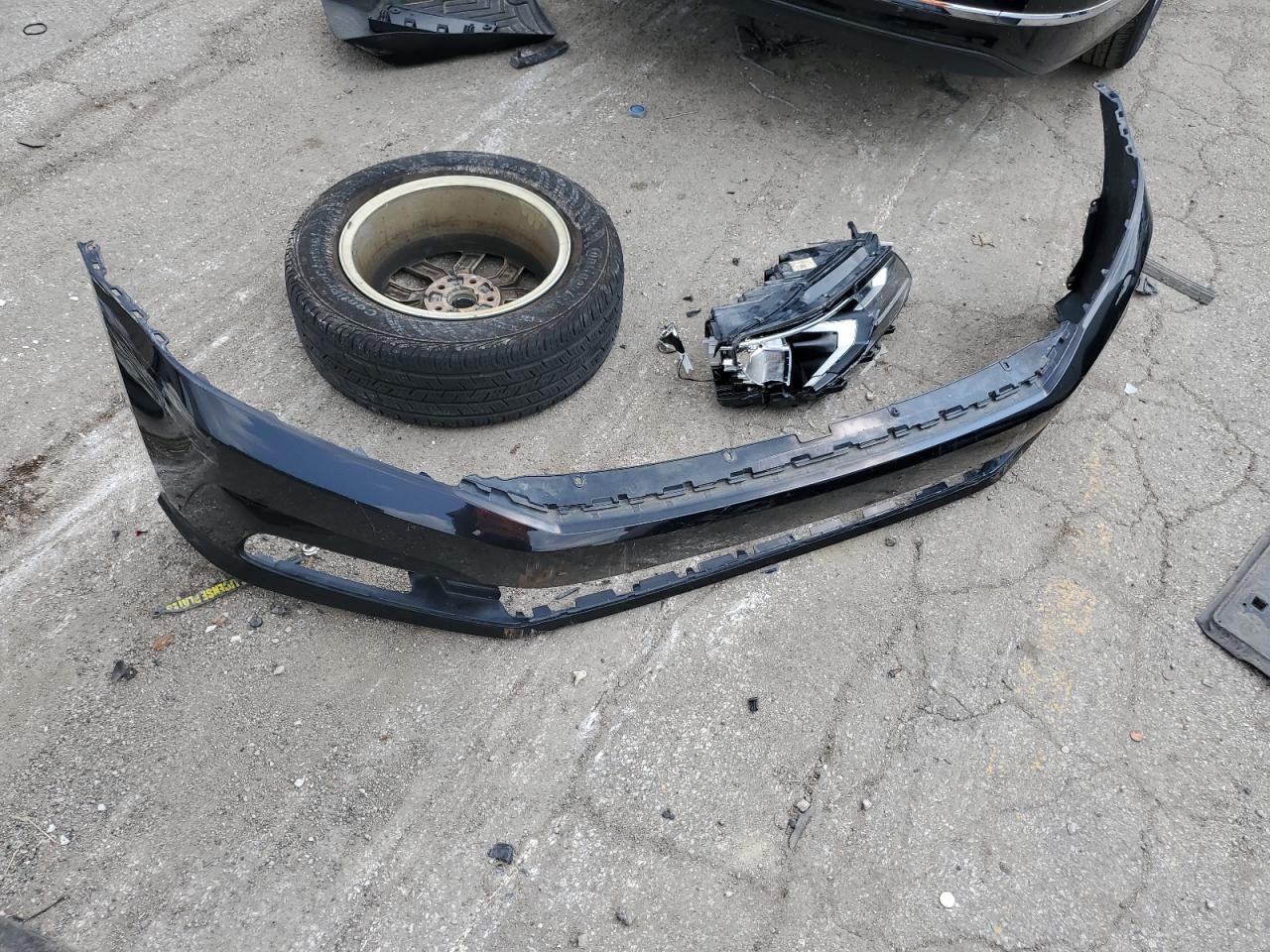 1VWAA7A3XJC017128 2018 Volkswagen Passat S