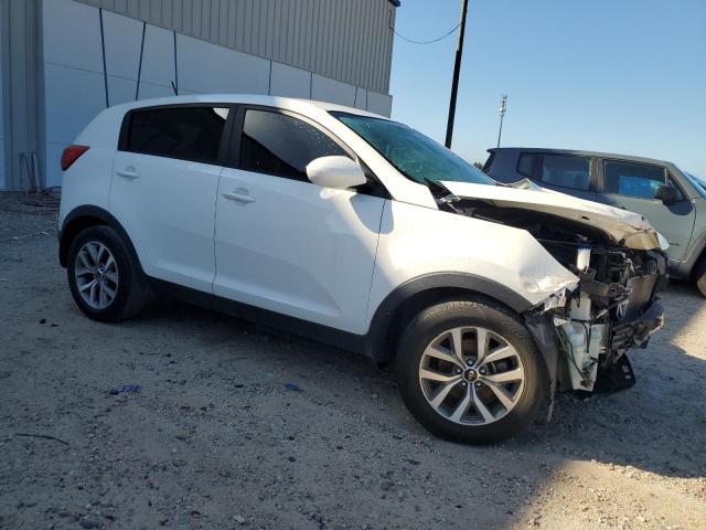 VIN KNDPB3AC8G7824347 2016 KIA Sportage, LX no.4