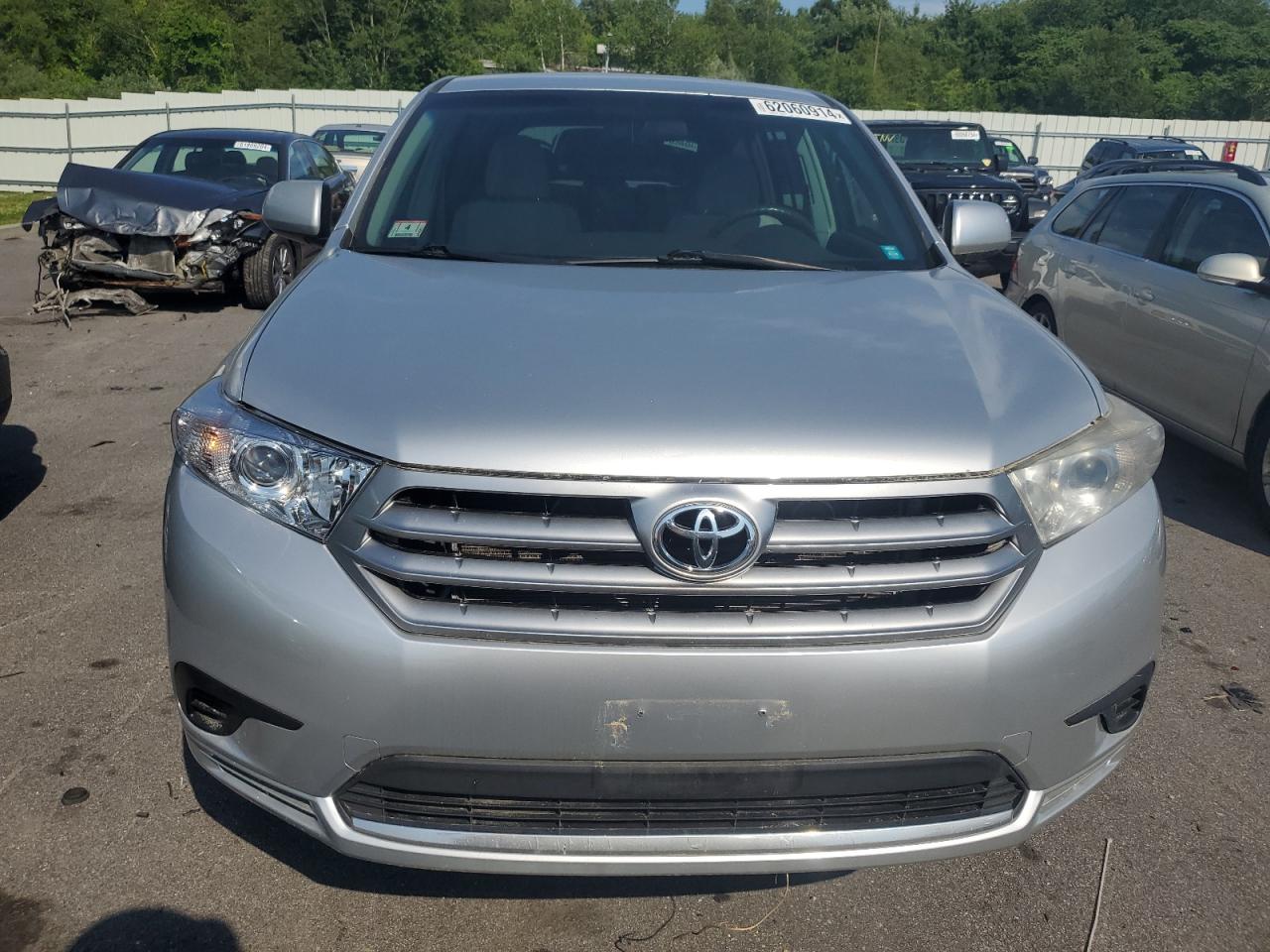 2013 Toyota Highlander Base vin: 5TDBK3EHXDS275574