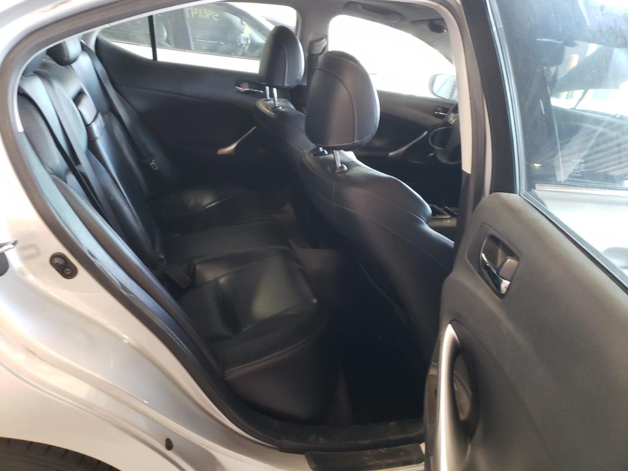 JTHCF5C2XB5048678 2011 Lexus Is 250