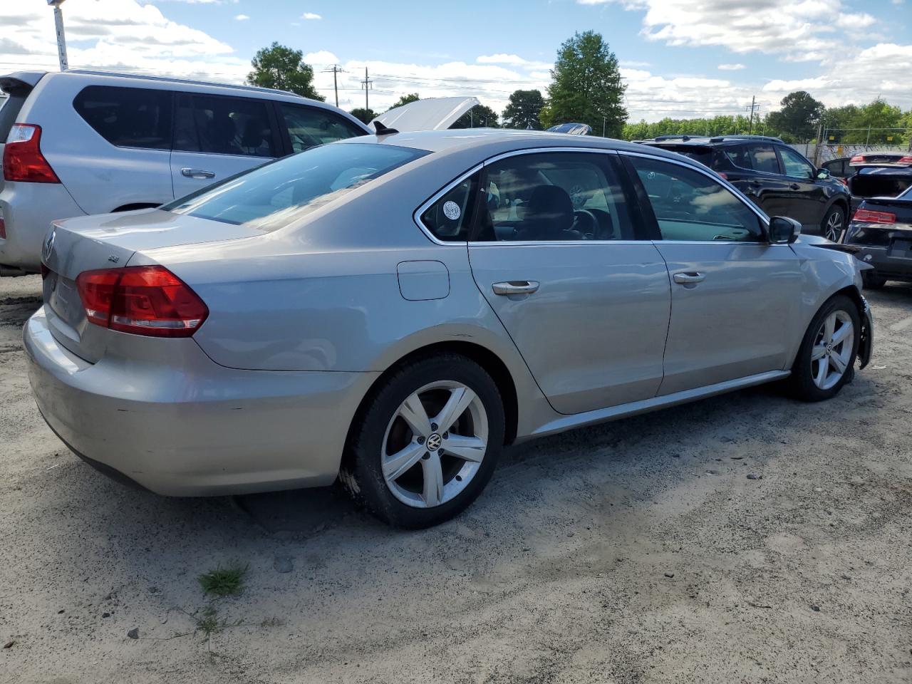 2012 Volkswagen Passat Se vin: 1VWBP7A35CC075573