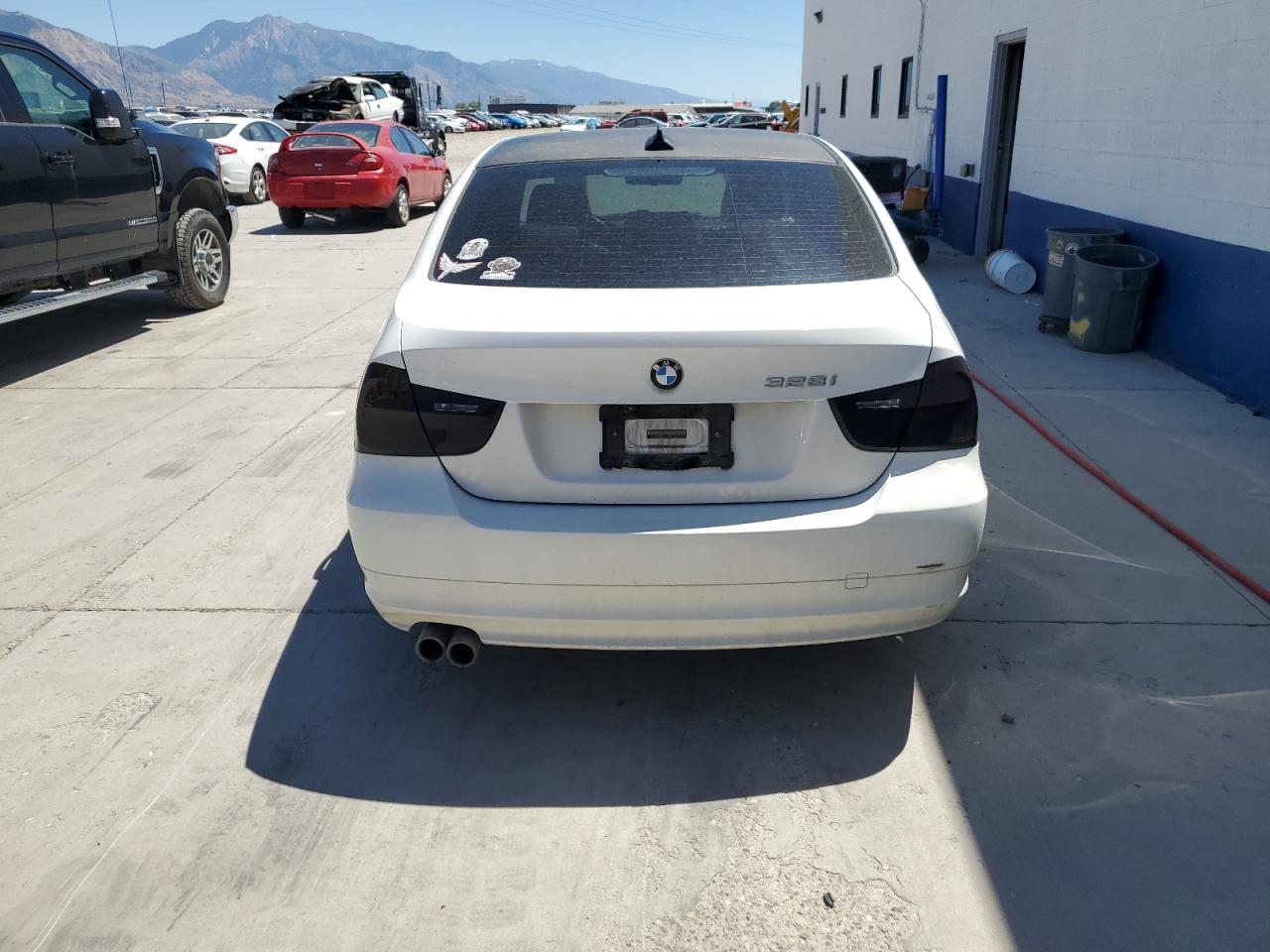 WBAPK73539A450416 2009 BMW 328 Xi