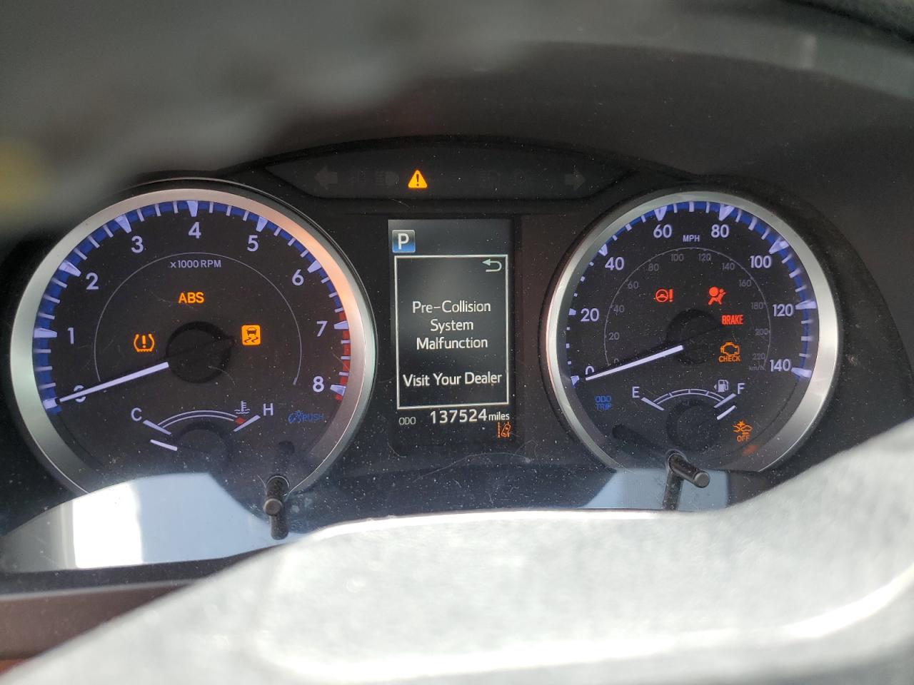 5TDZZRFH0KS316786 2019 Toyota Highlander Le