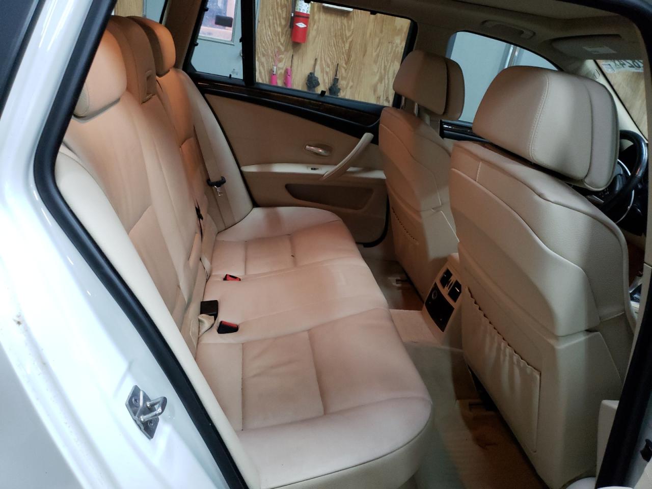 WBAPT7C58AC237600 2010 BMW 535 Xi