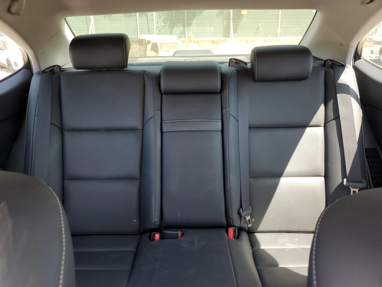 JTHBW1GG5G2105551 2016 Lexus Es 300H