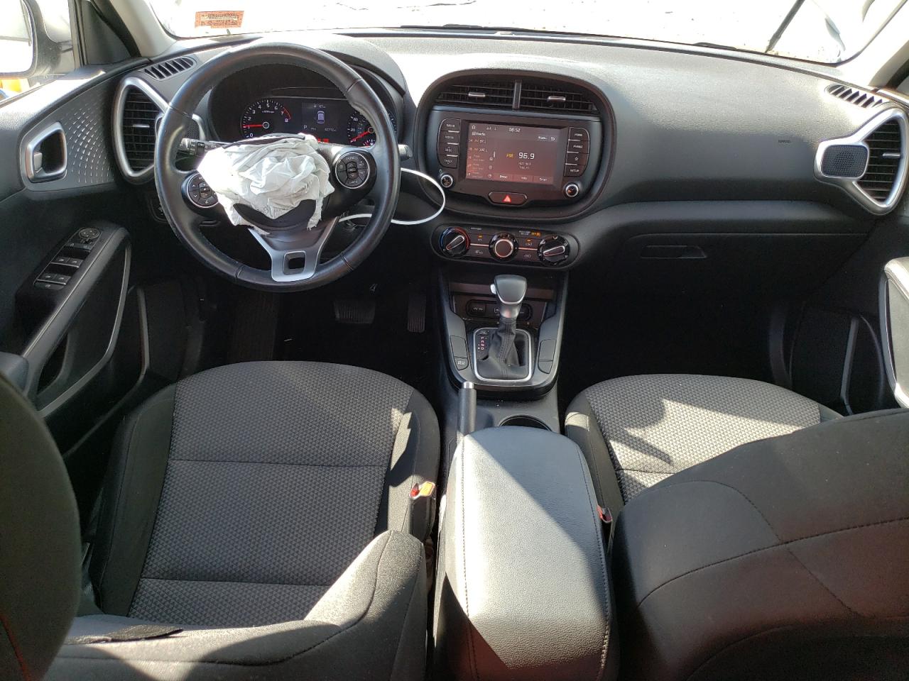 KNDJ23AU7L7002275 2020 Kia Soul Lx