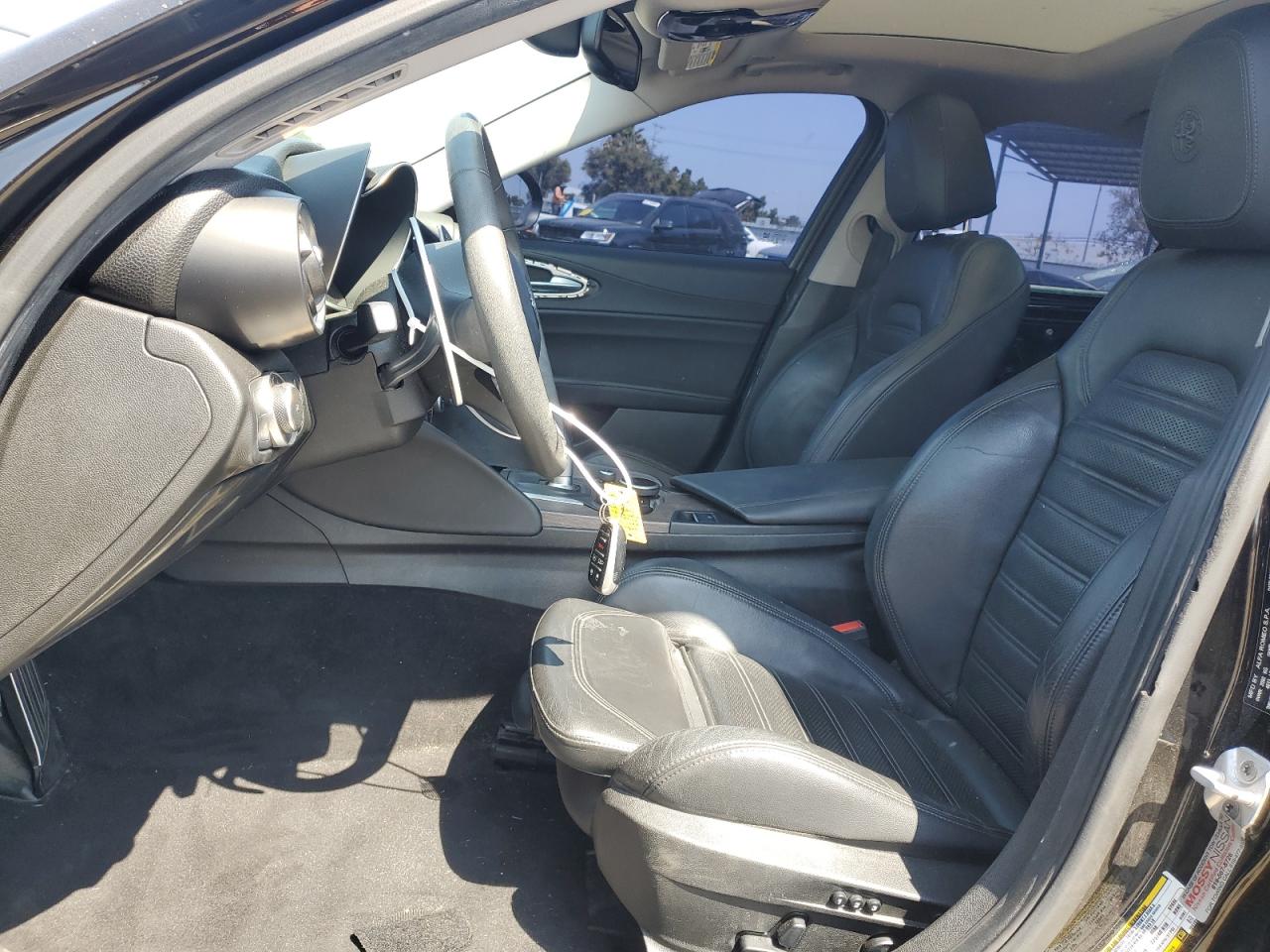 ZARFAECNXH7552092 2017 Alfa Romeo Giulia Ti