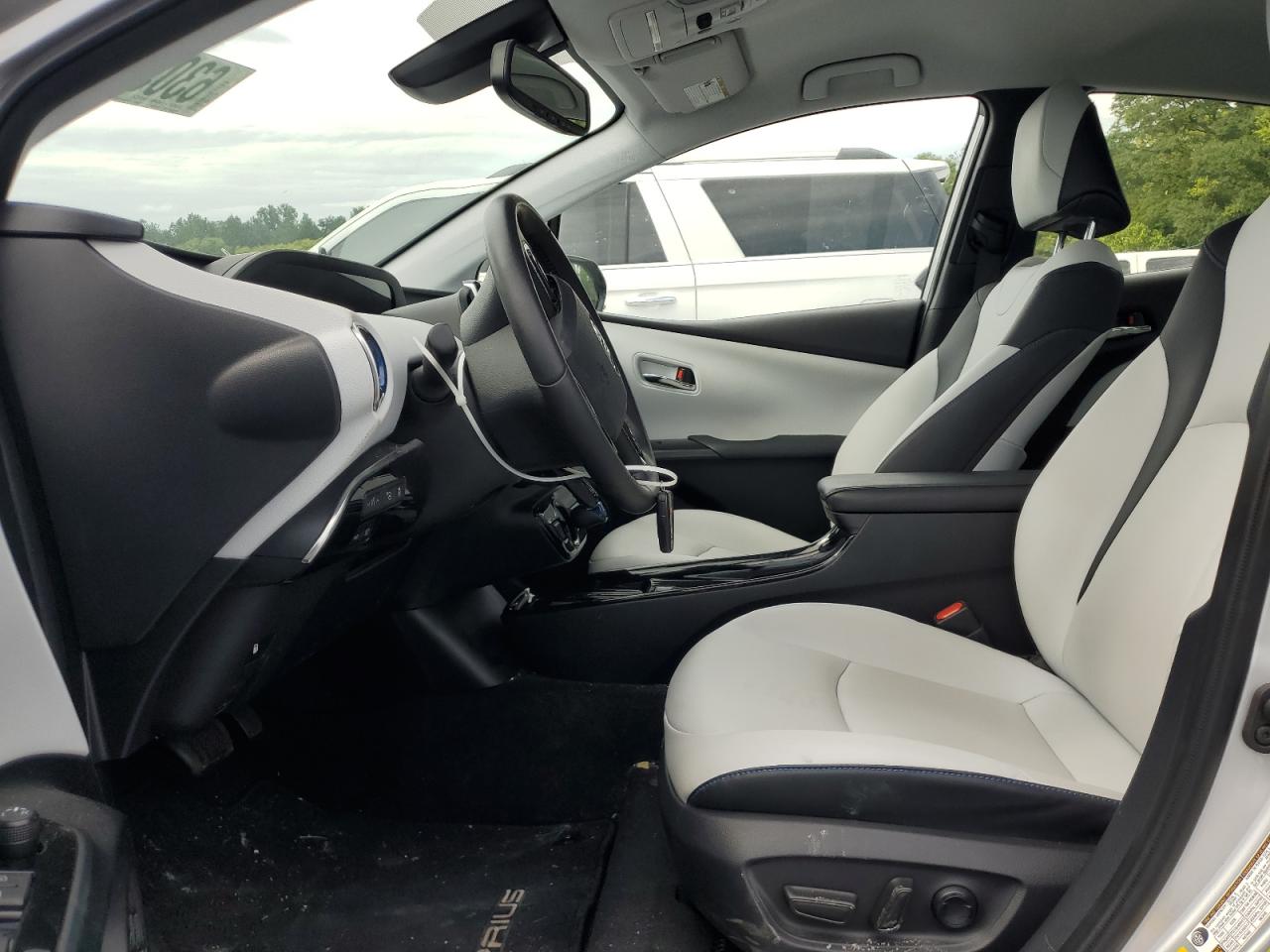 JTDKARFU0L3107640 2020 Toyota Prius L