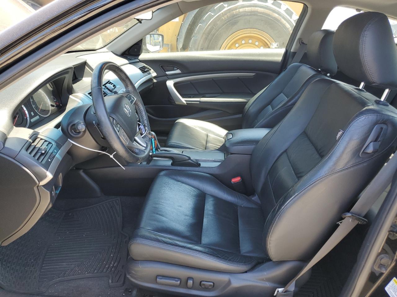 1HGCS2B88BA004057 2011 Honda Accord Exl