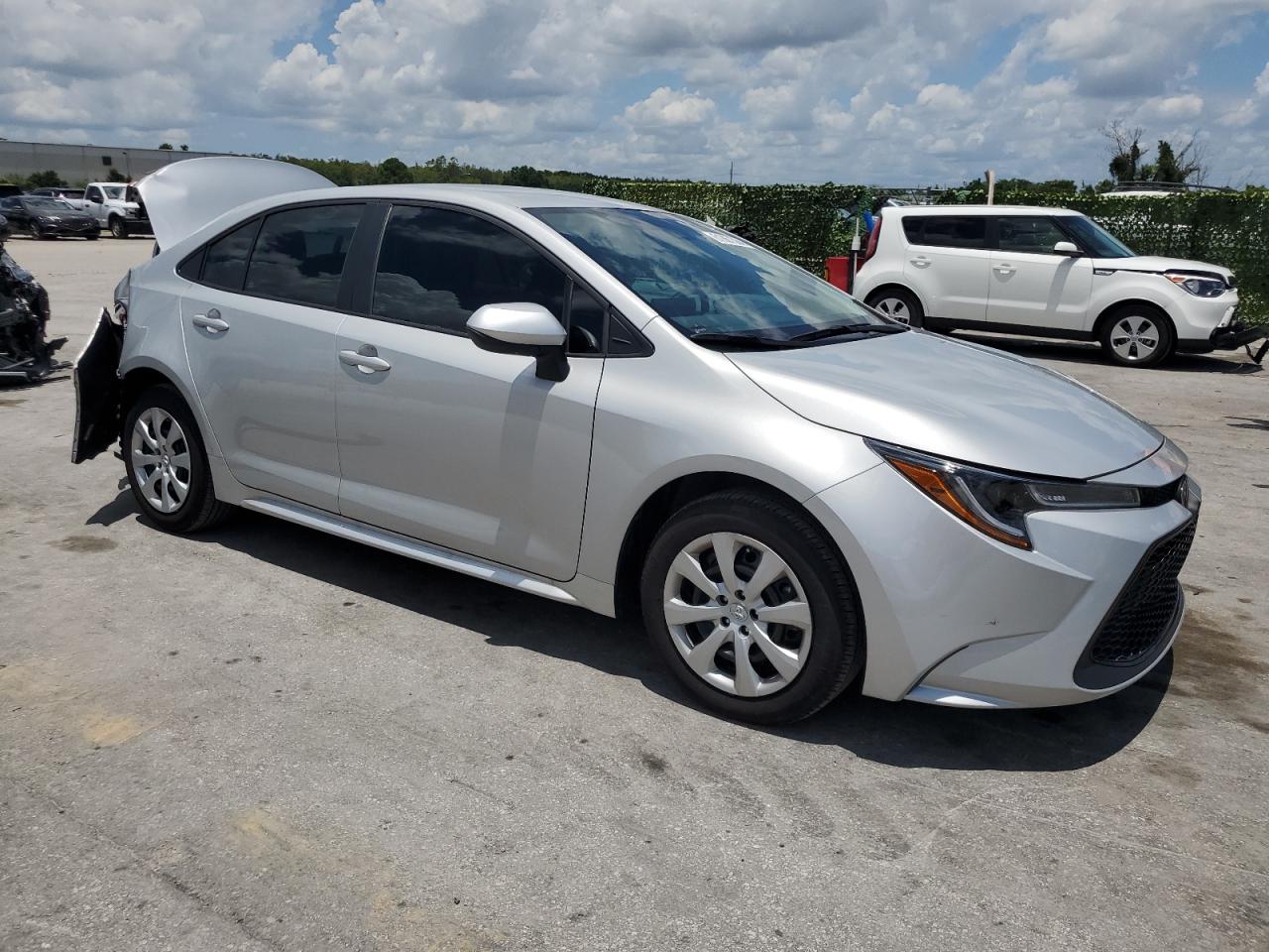 2022 Toyota Corolla Le vin: 5YFEPMAE1NP390266