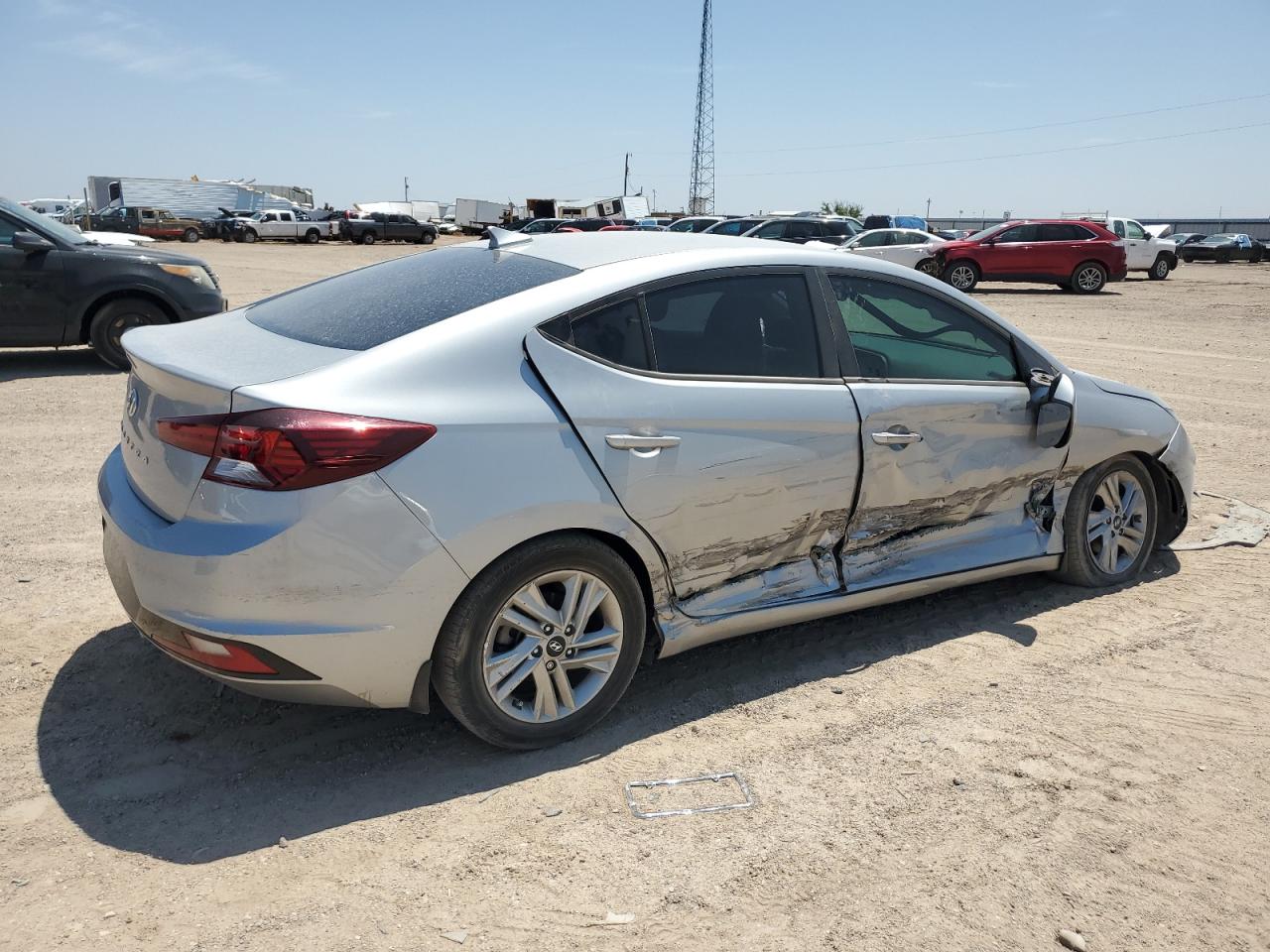 Lot #2953090618 2020 HYUNDAI ELANTRA SE