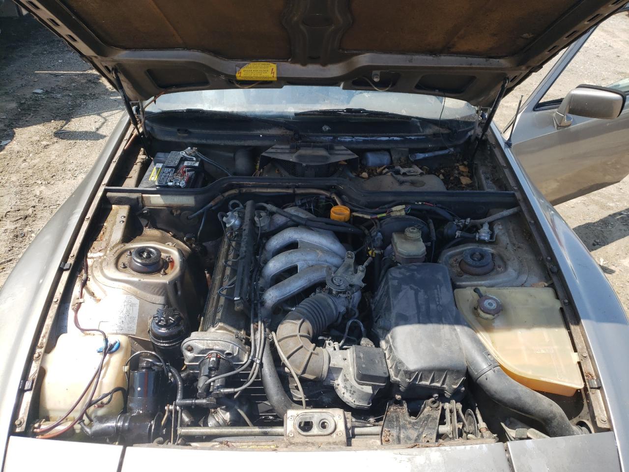 WP0AA0941EN461077 1984 Porsche 944