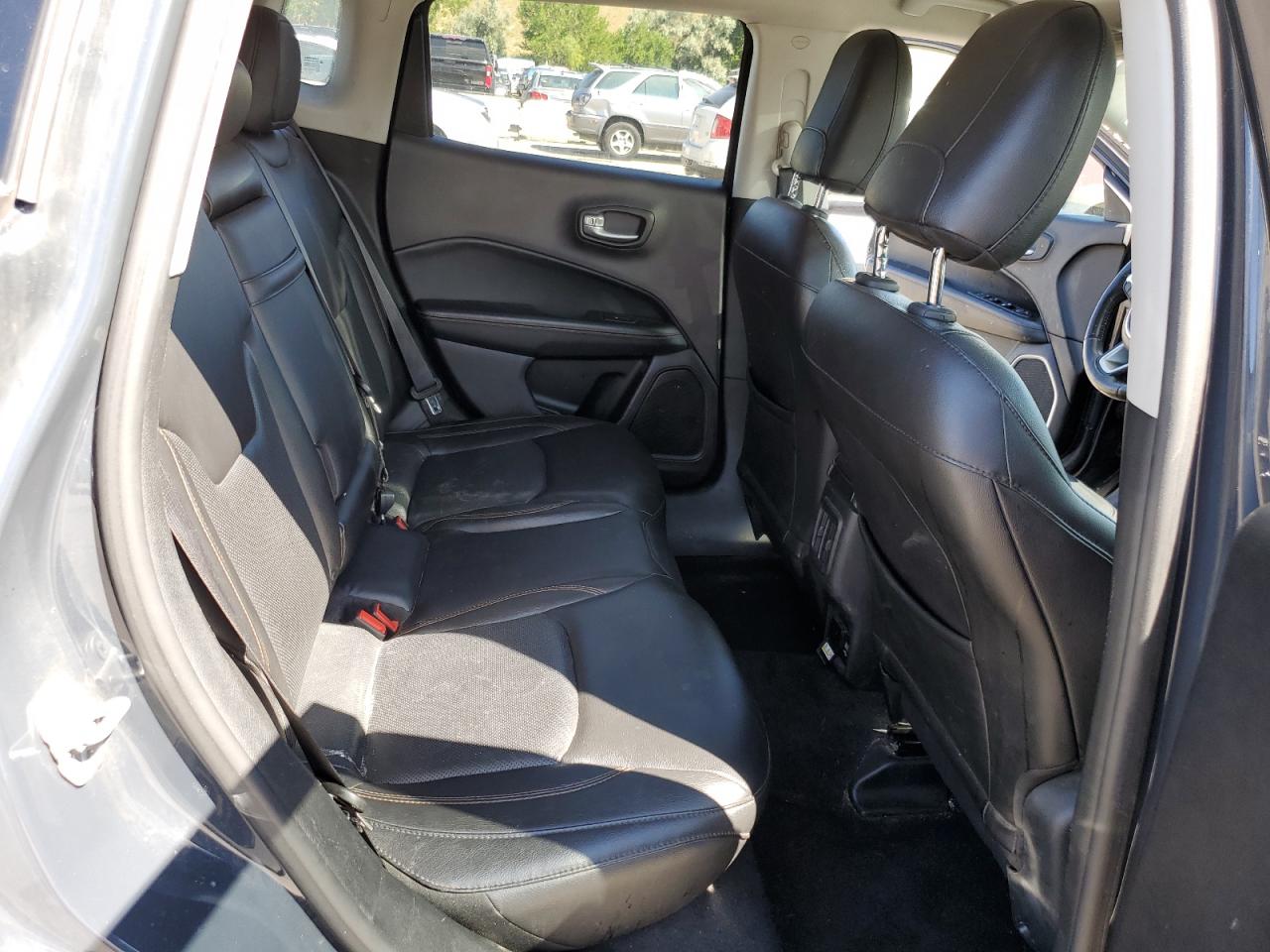 3C4NJDCB1JT255896 2018 Jeep Compass Limited