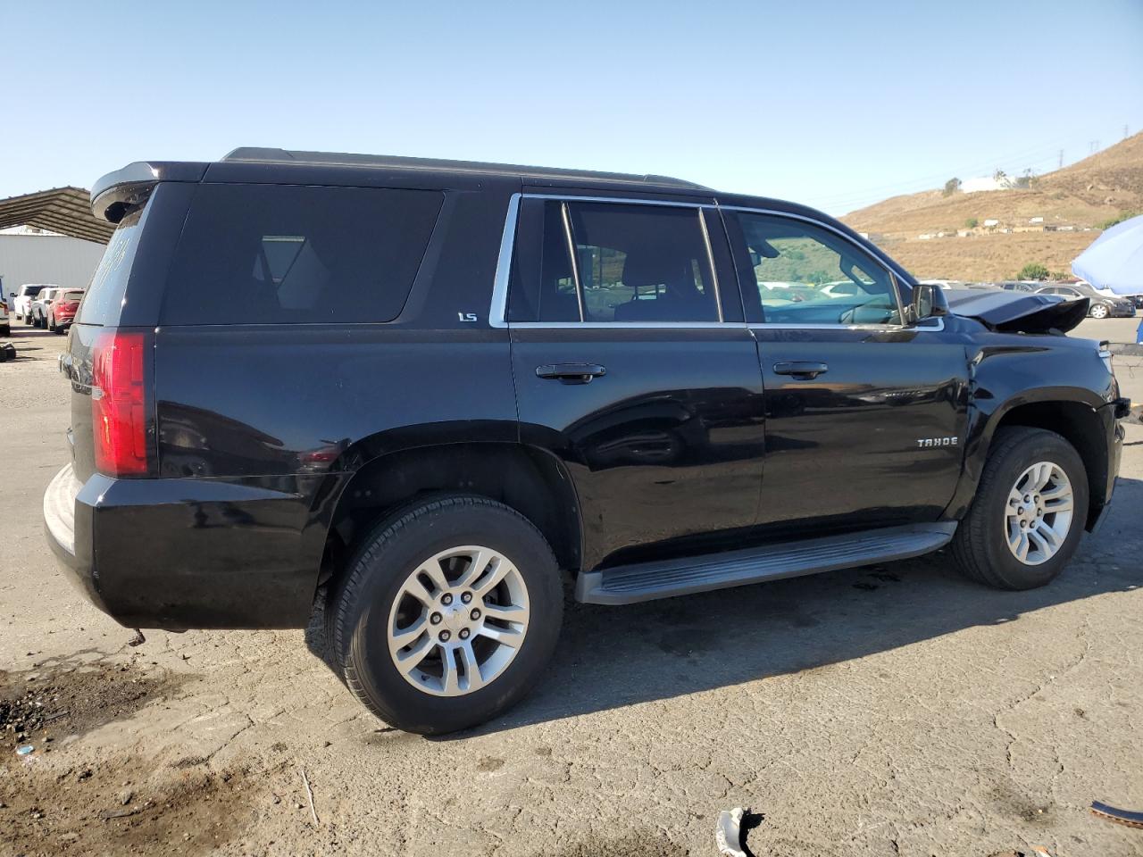 2016 Chevrolet Tahoe C1500 Ls vin: 1GNSCAKCXGR307279