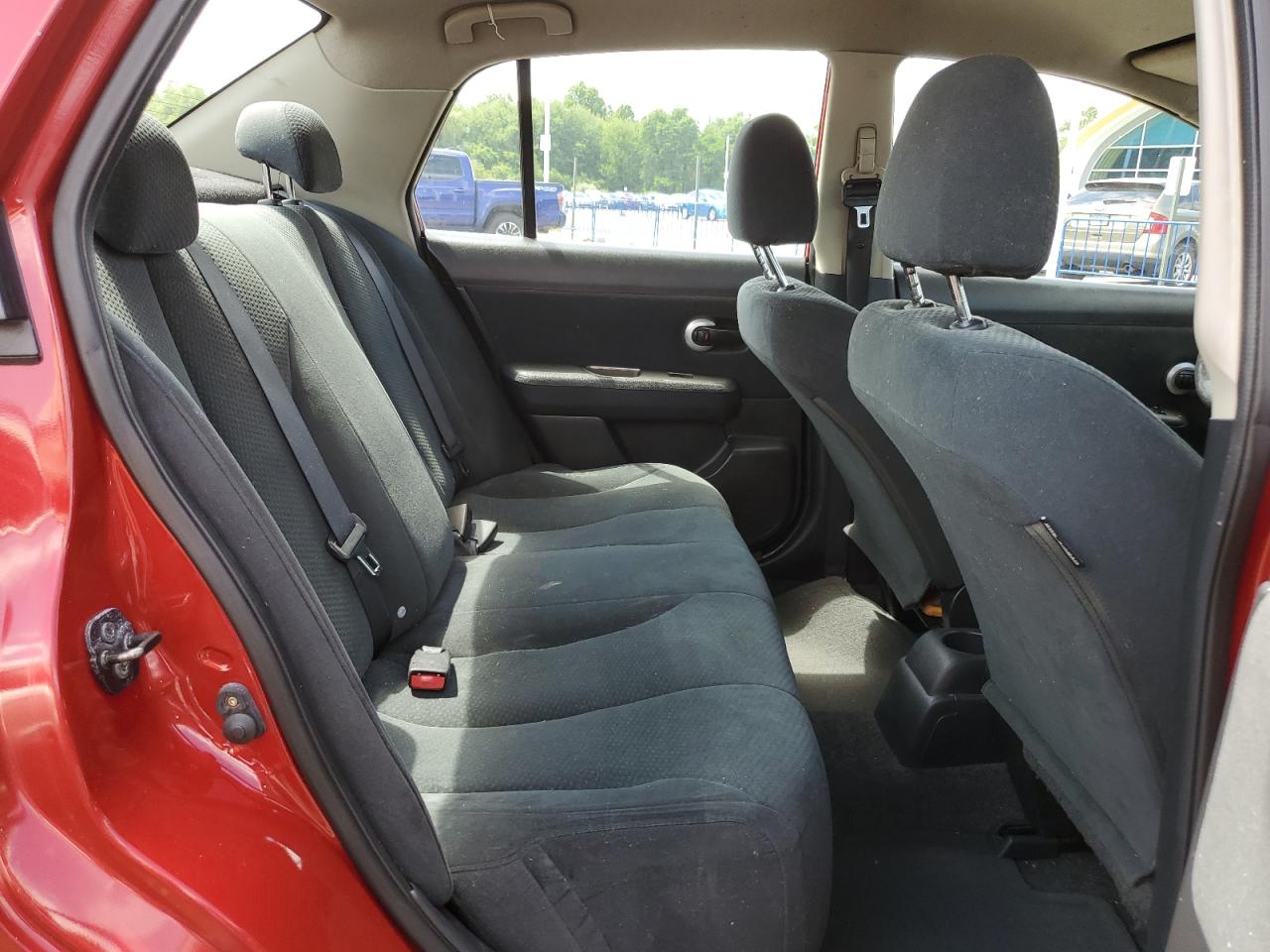 3N1BC1AP7AL383282 2010 Nissan Versa S