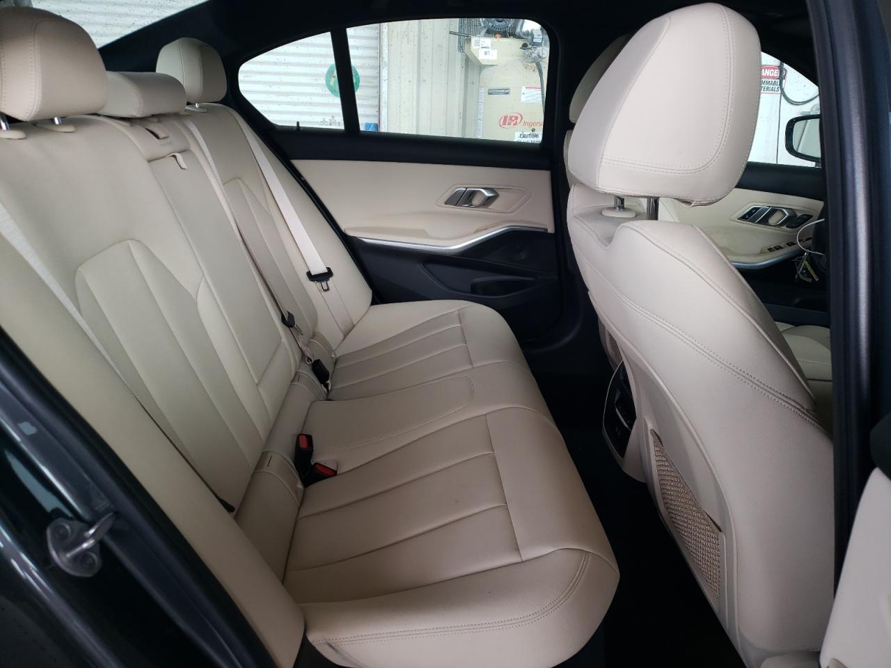 3MW5R1J08M8B72303 2021 BMW 330I